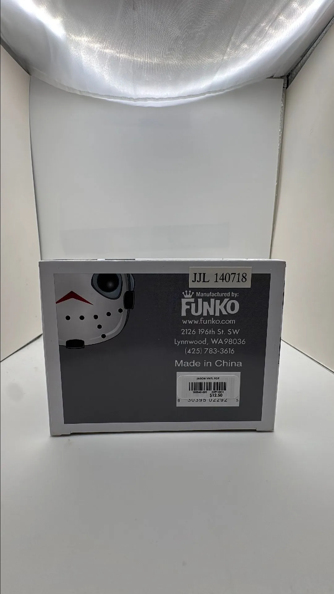 Listing Image Blurred Background