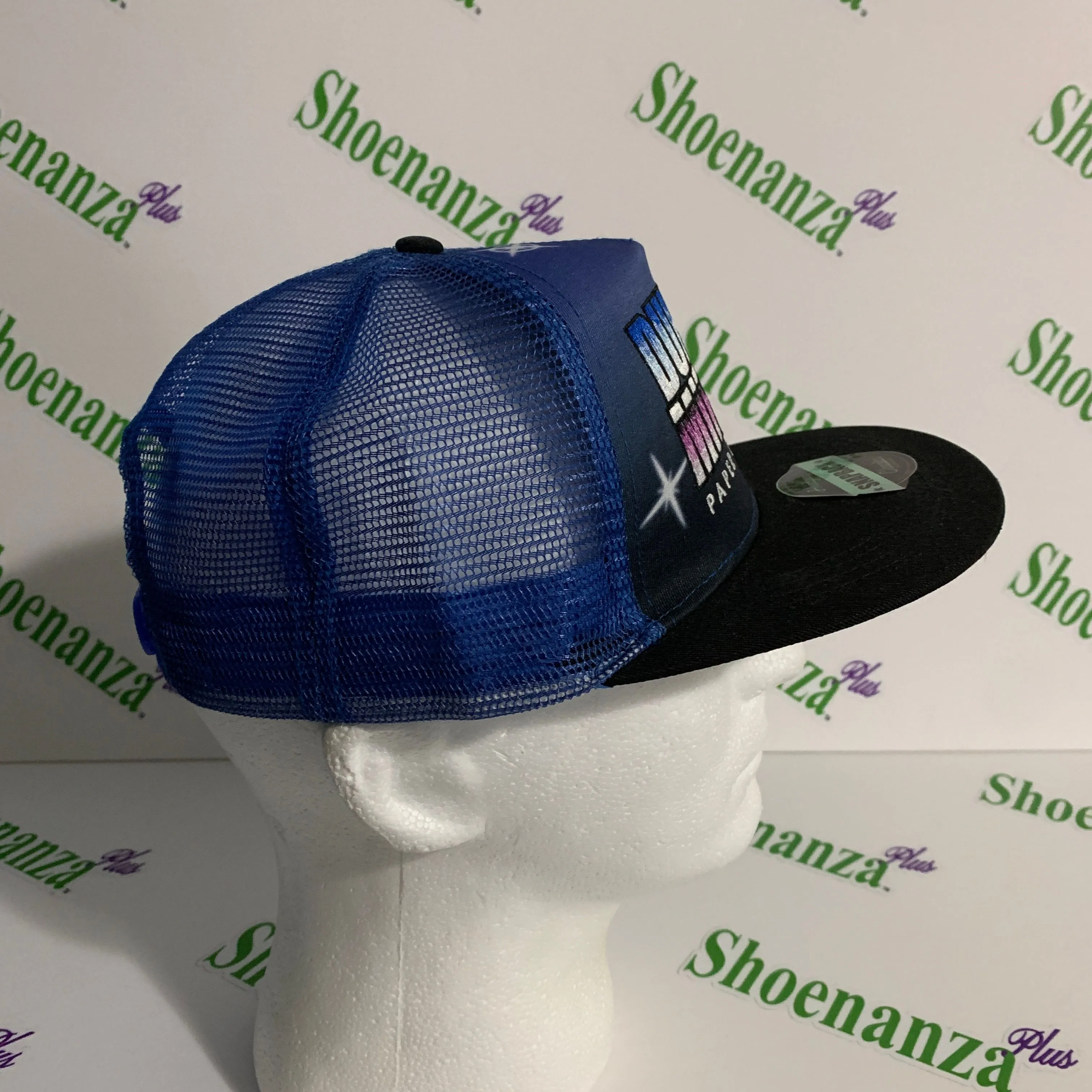 Listing Image Blurred Background