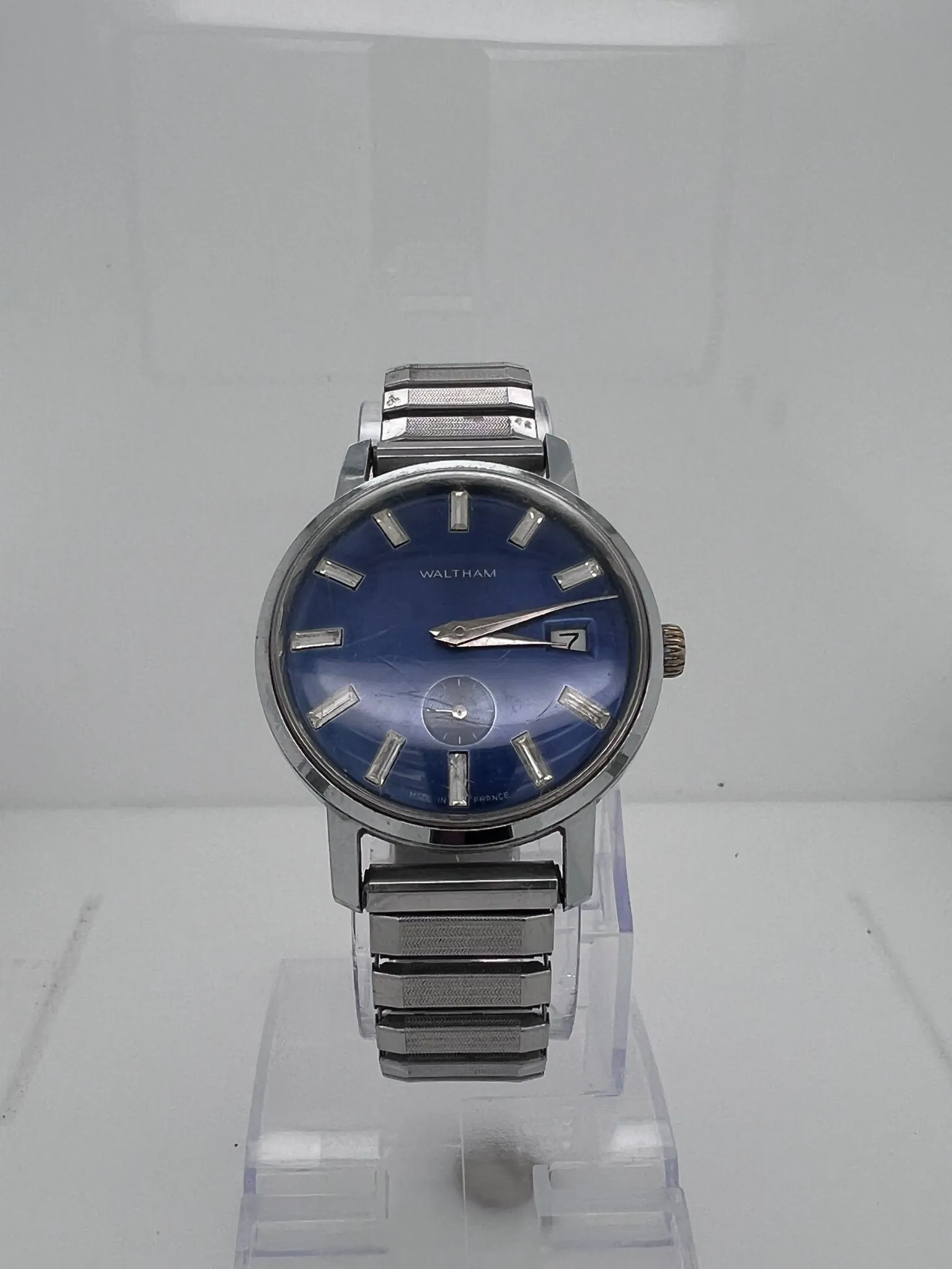 e30365ec-369d-4b45-9c45-778de894f909