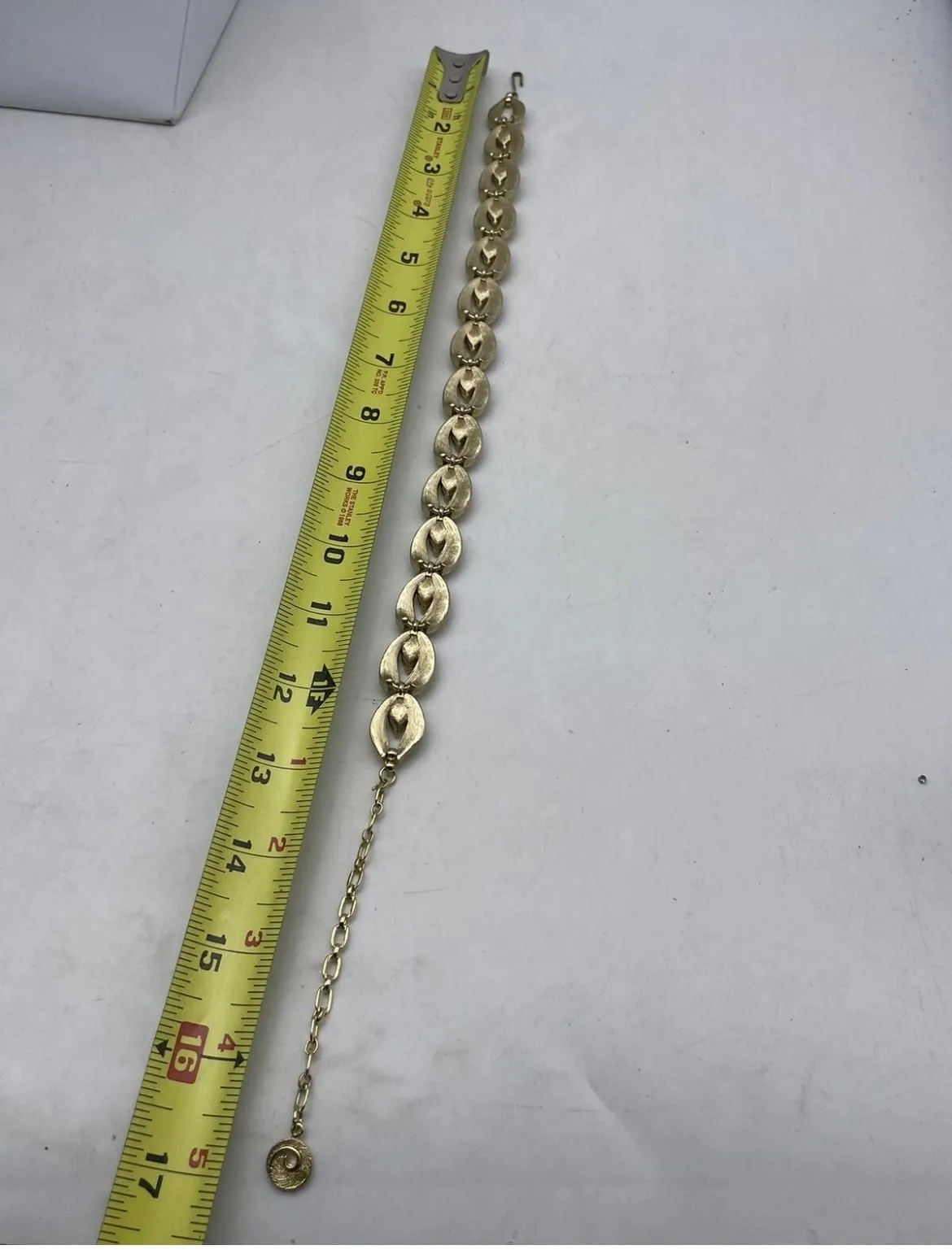 Listing Image Blurred Background