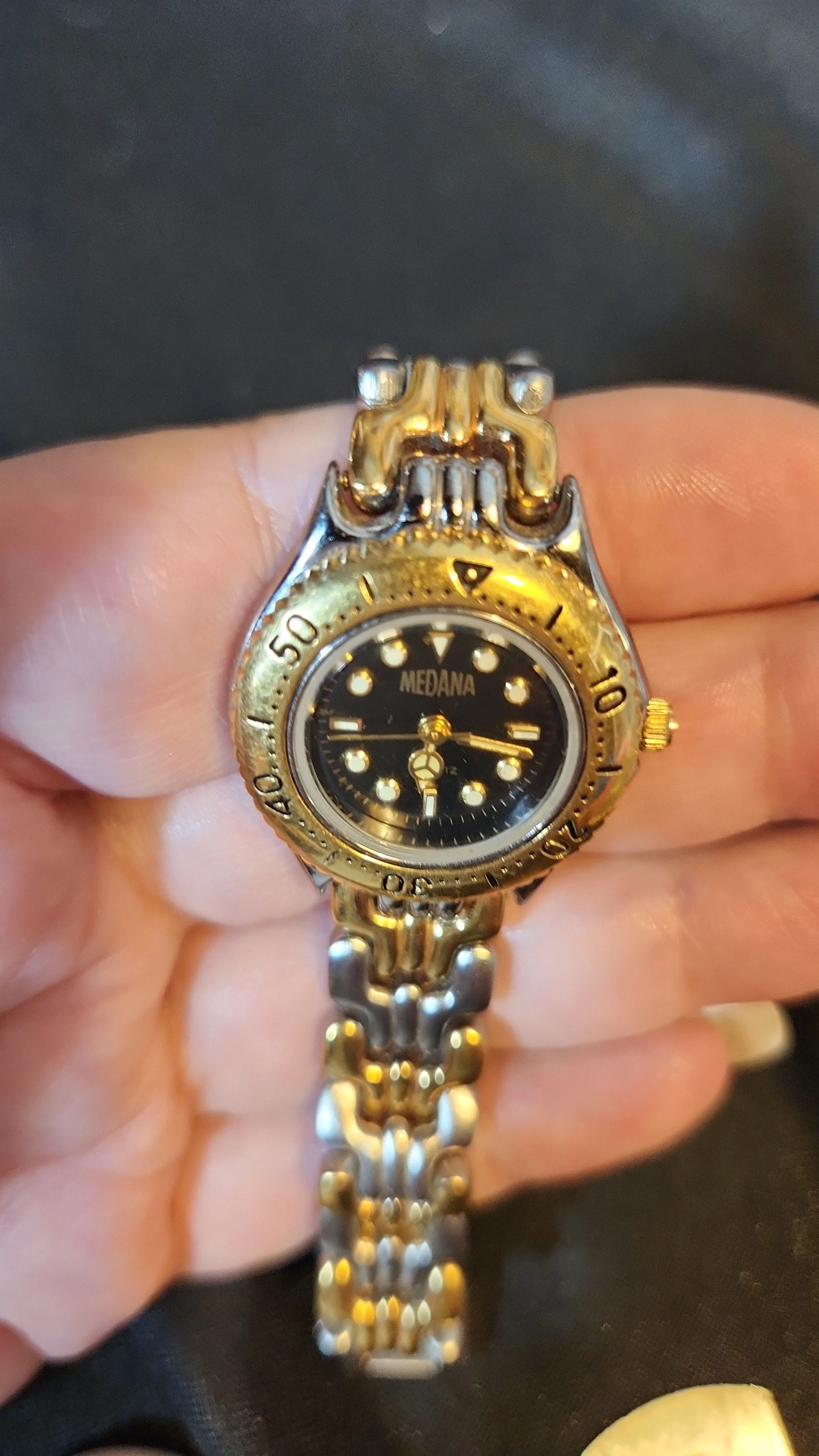 e359561b-4ef5-4824-bb96-cc3a3ba0c7cd