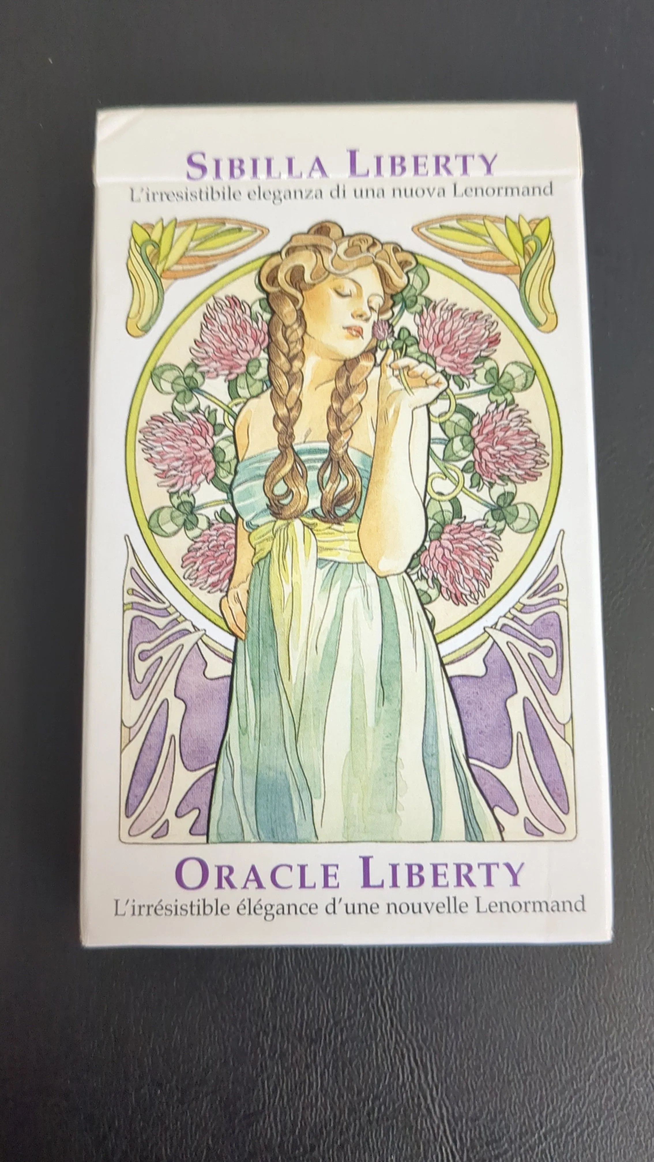Product image for Art Nouveau Oracle deck