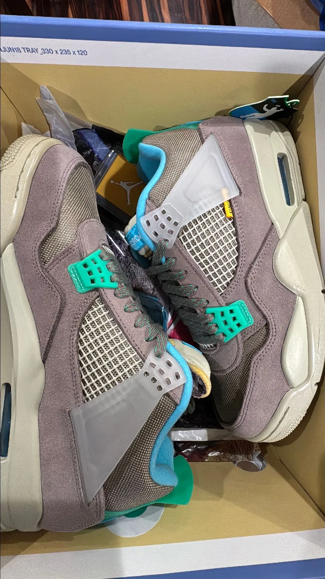 Product image for Jordan 4 Union taupe haze size 9
