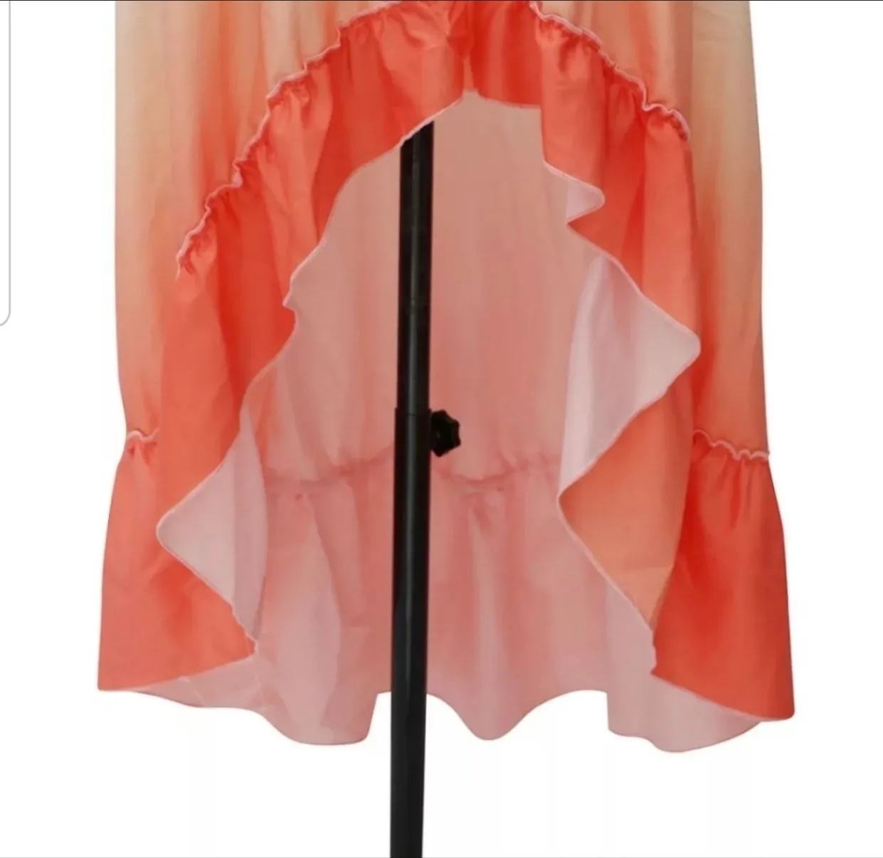 Listing Image Blurred Background
