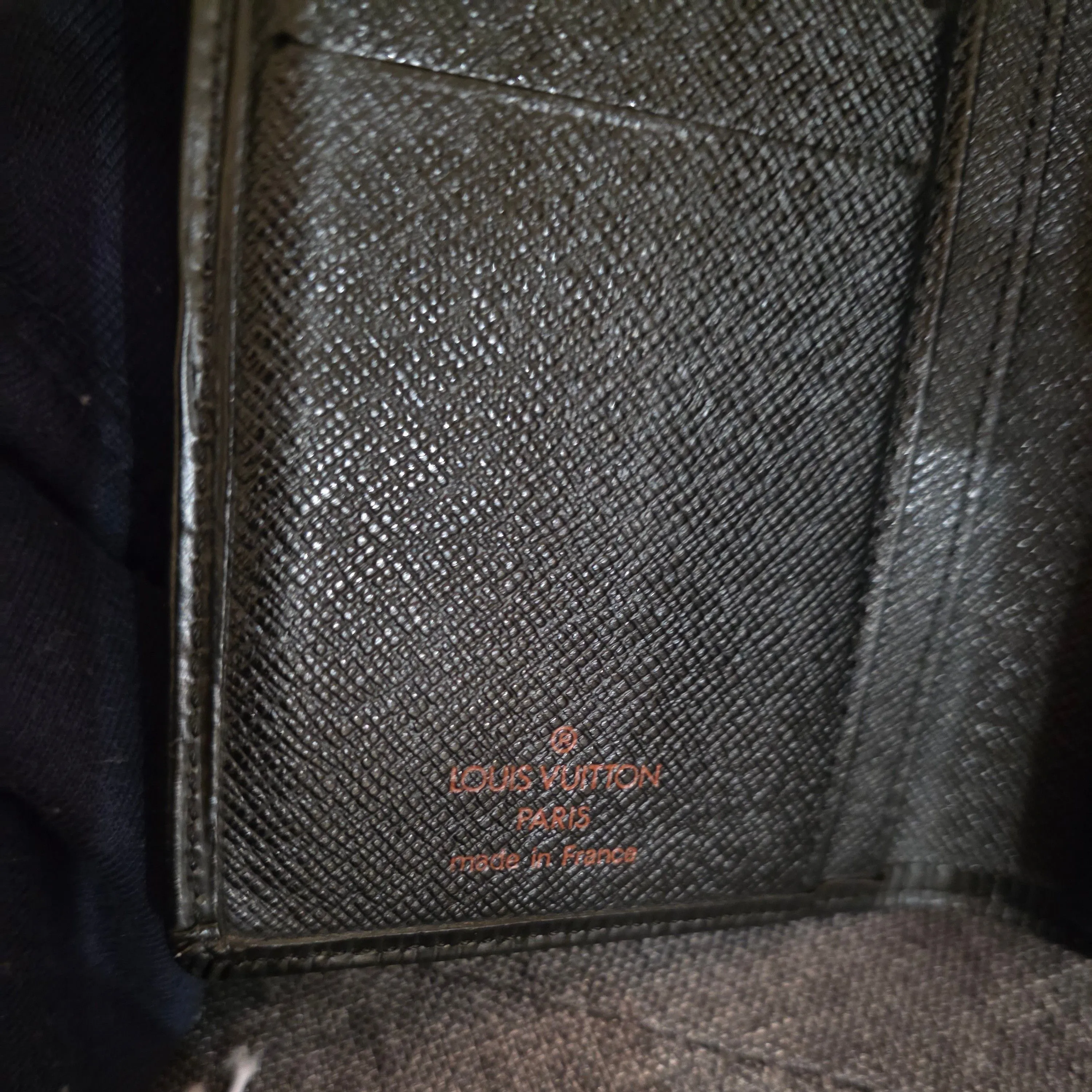 Listing Image Blurred Background