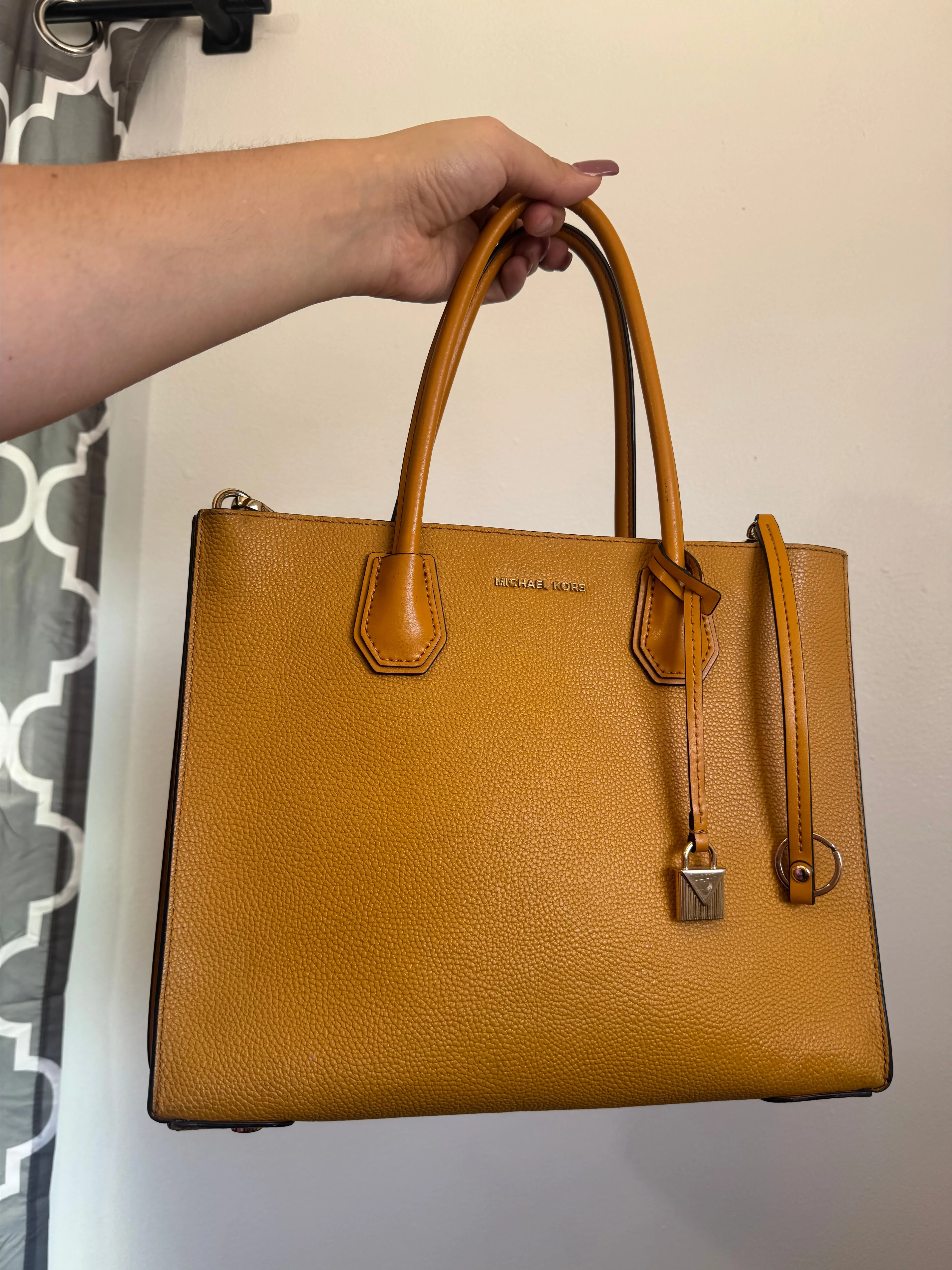 Product image for 25. Michael Kors Lrg