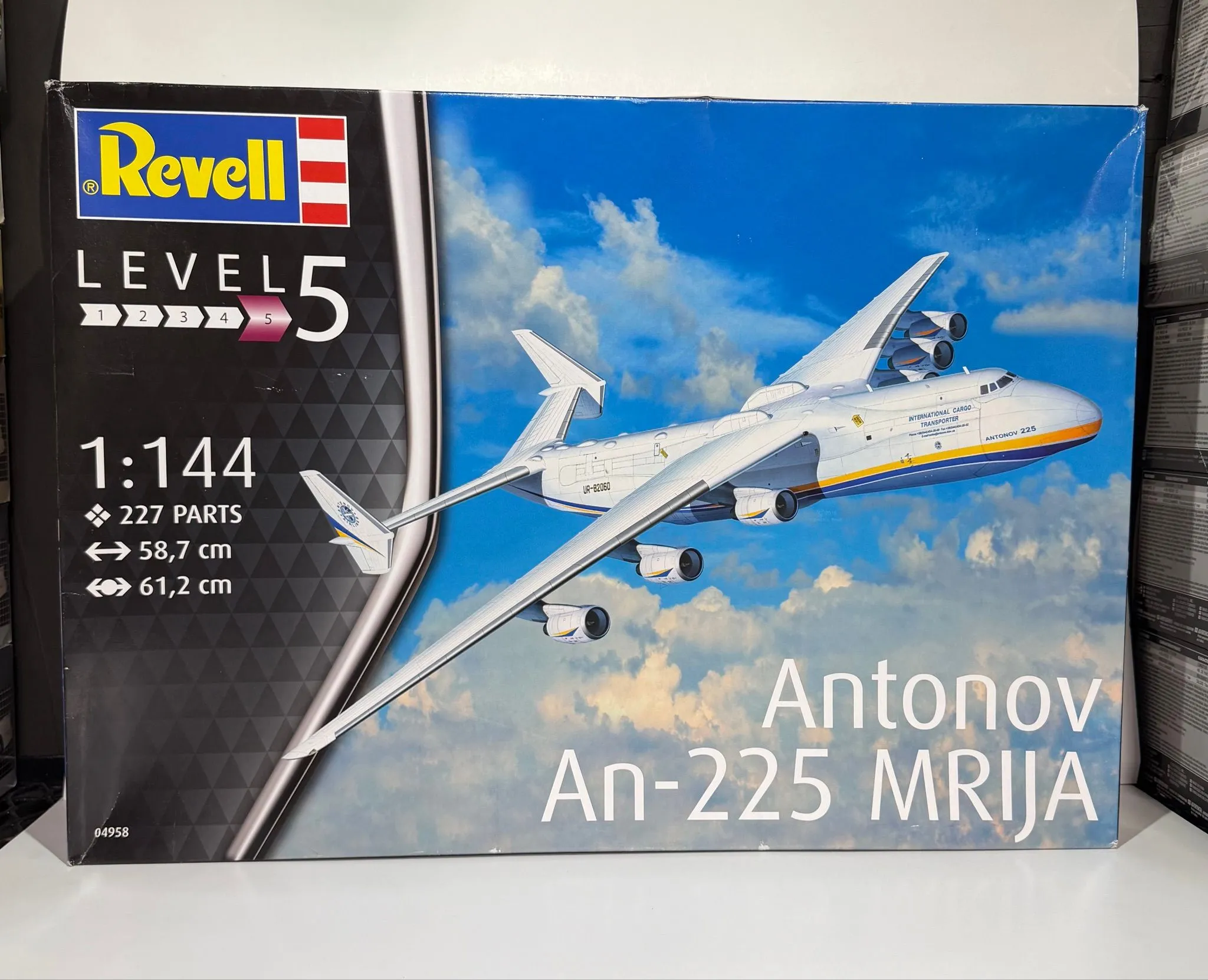 e6e5d81b-85dc-4786-83d9-de2f8cf64c4b
