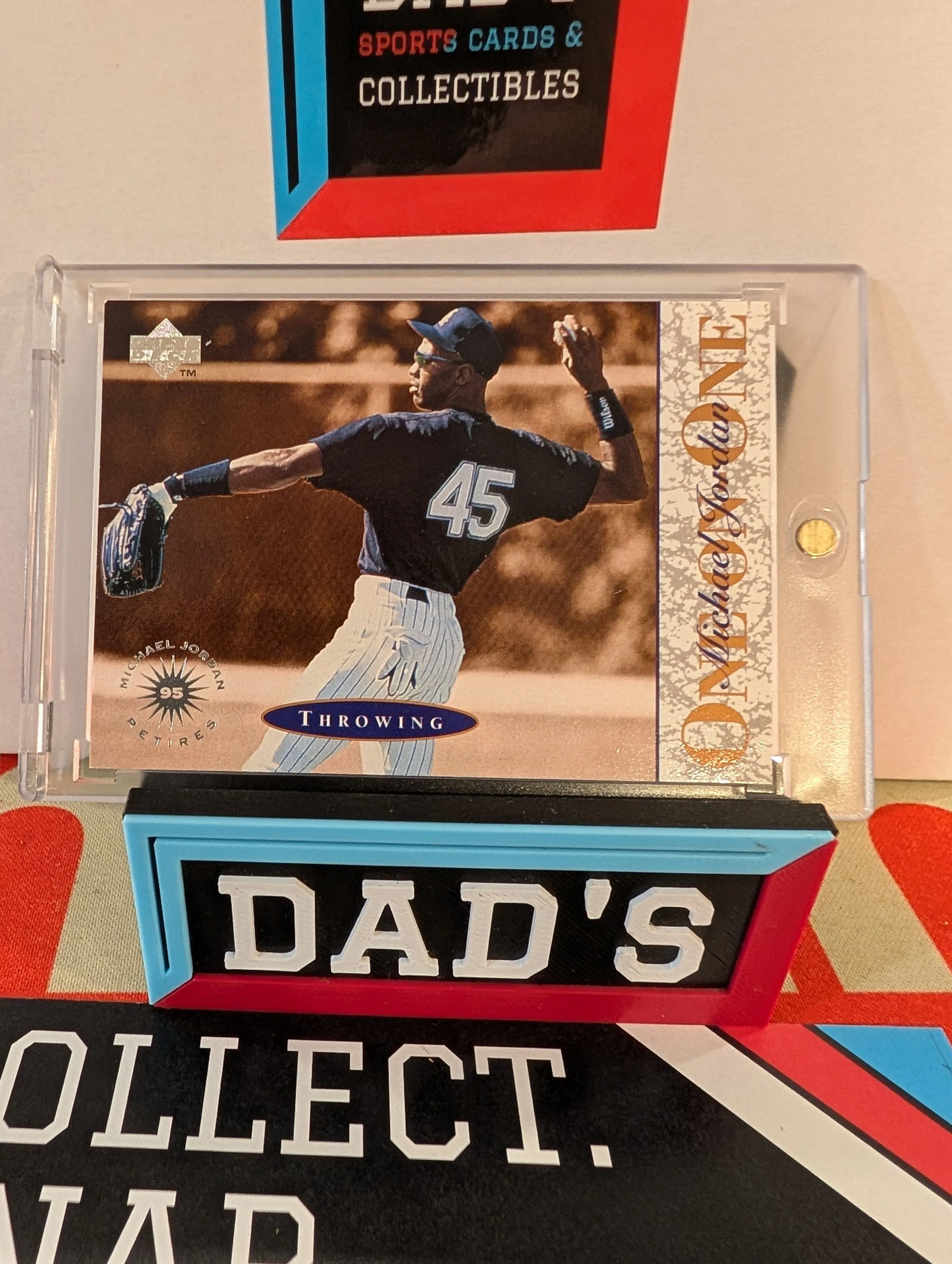 Product image for Upper Deck Michael Jordan Retires One On One #1 Throwing
