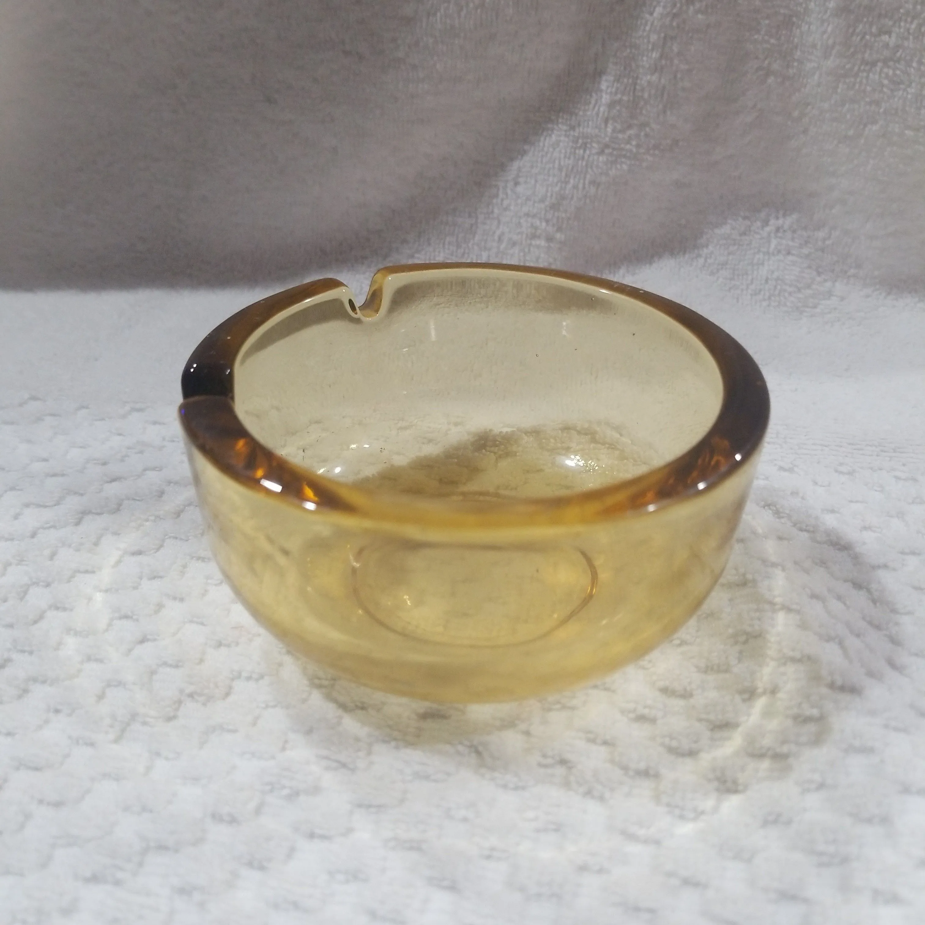Product image for VTG Amber Ashtray 3.75" wide 
