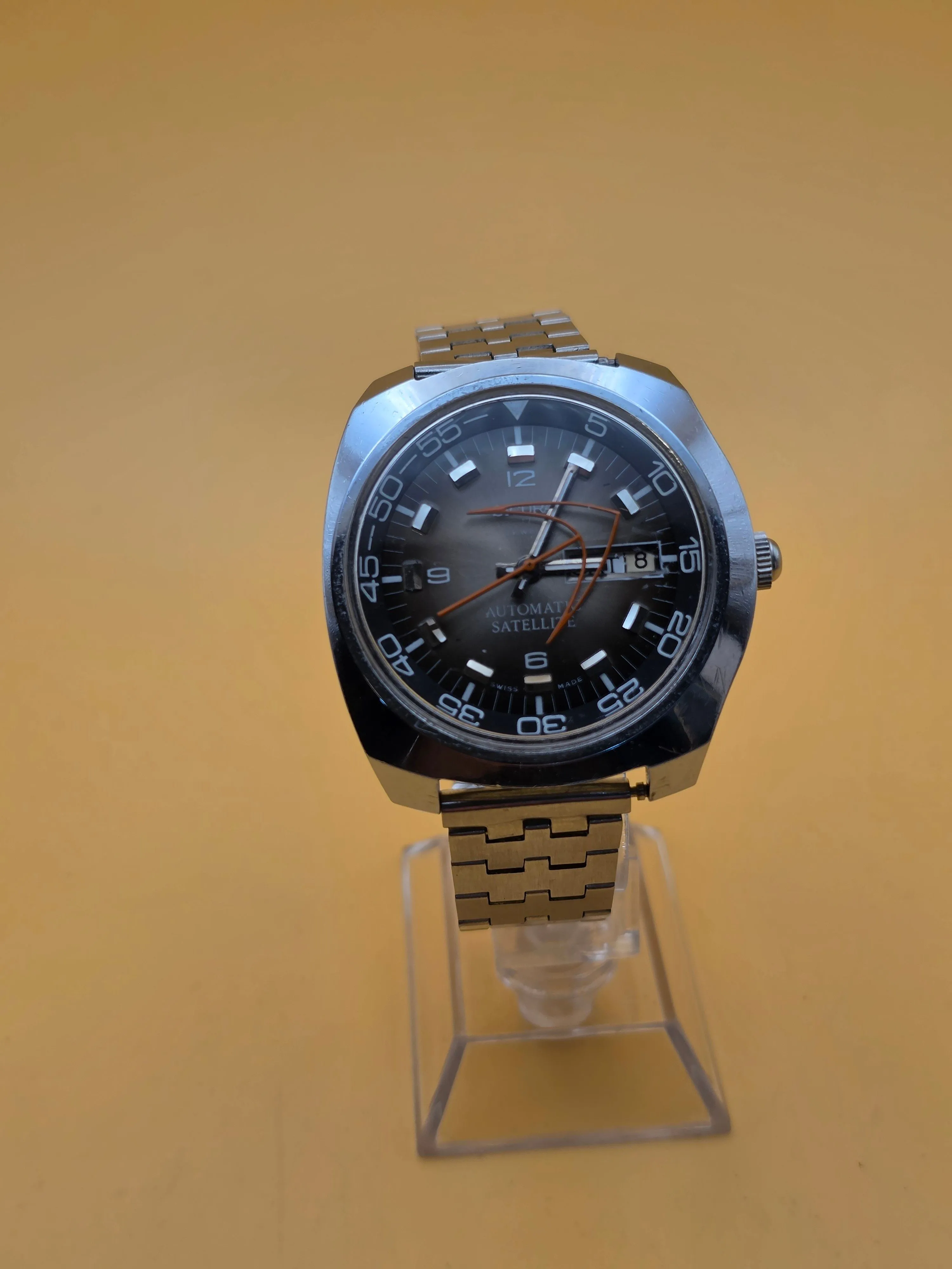 e727ffe5-4e8c-42ac-9e9c-2fe416aed503