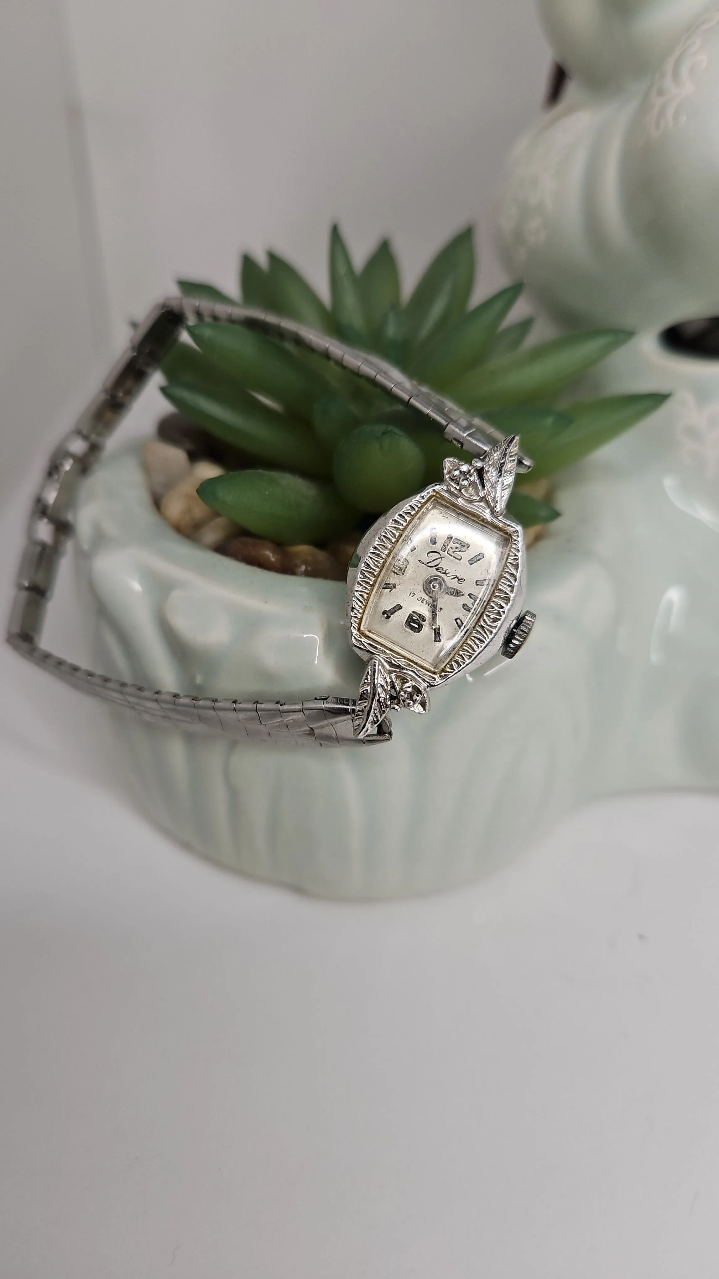 Product image for VINTAGE DESIRE SILVER TONE LADIES WATCH 7"