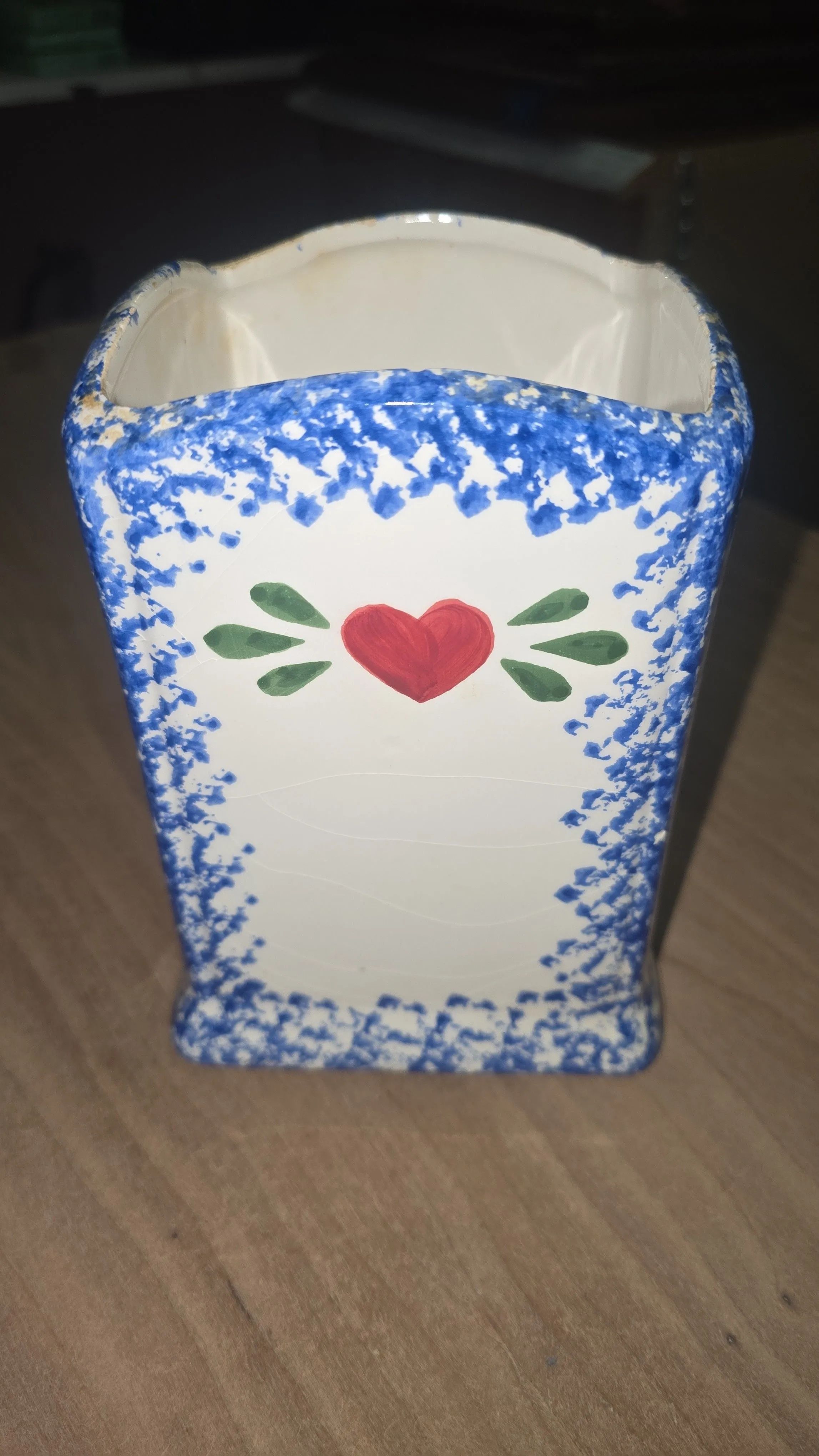 Product image for heart kitchen utensil holder