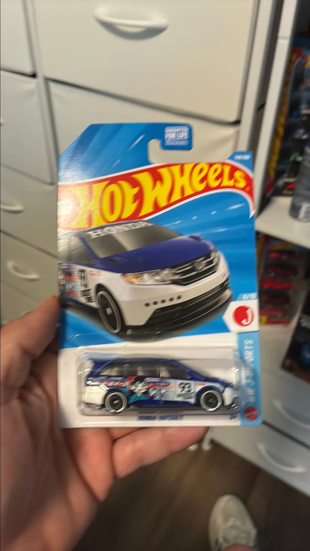 e83b89ee-a6f4-4549-be15-32e832e89611