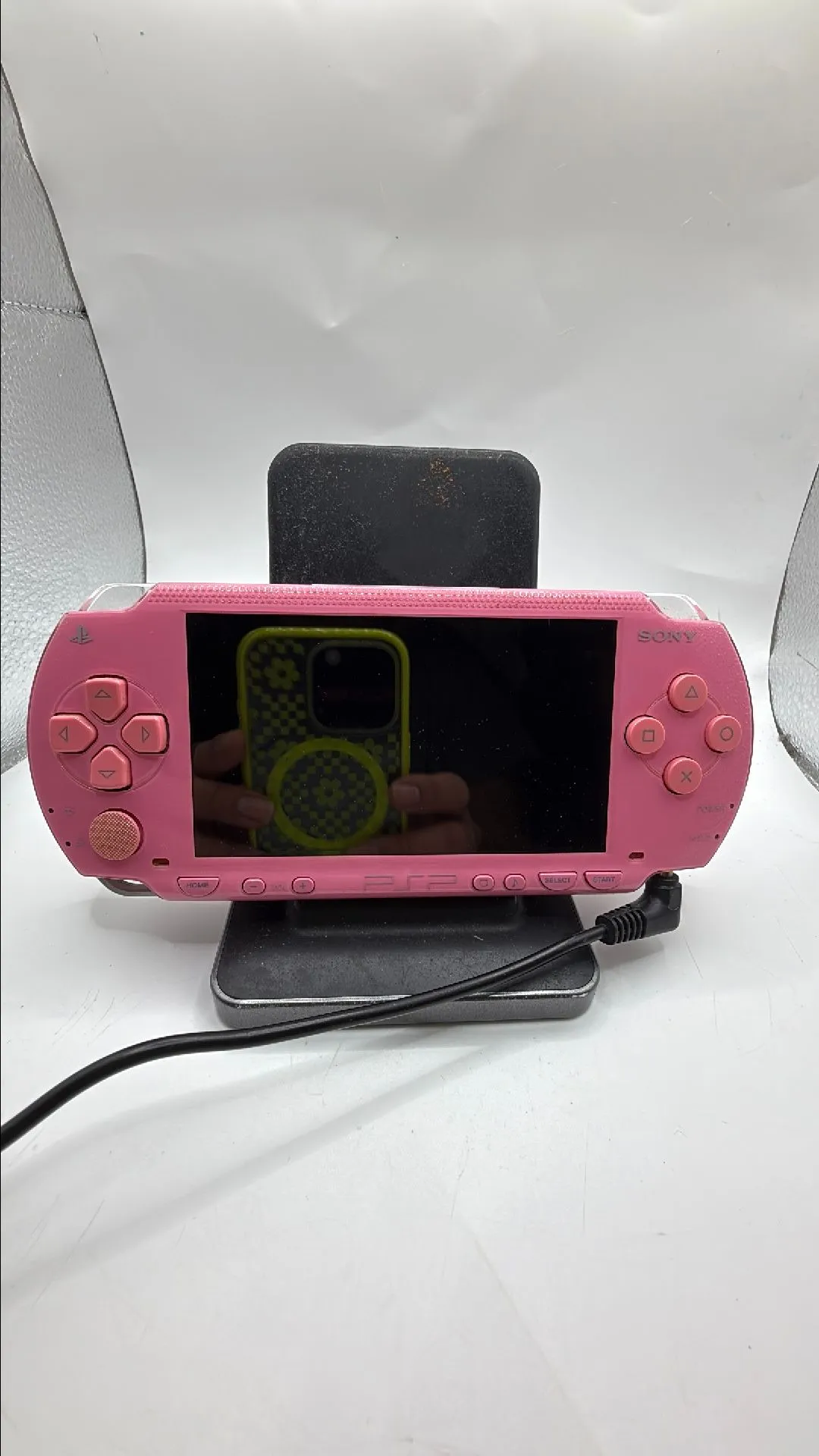 Listing Image Blurred Background