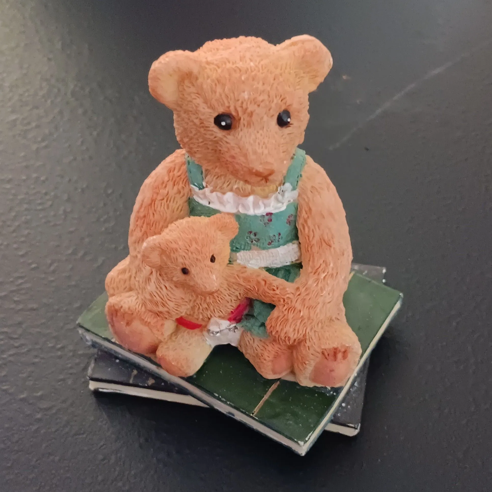 Product image for Korry's Collection Resin bear 2.5"