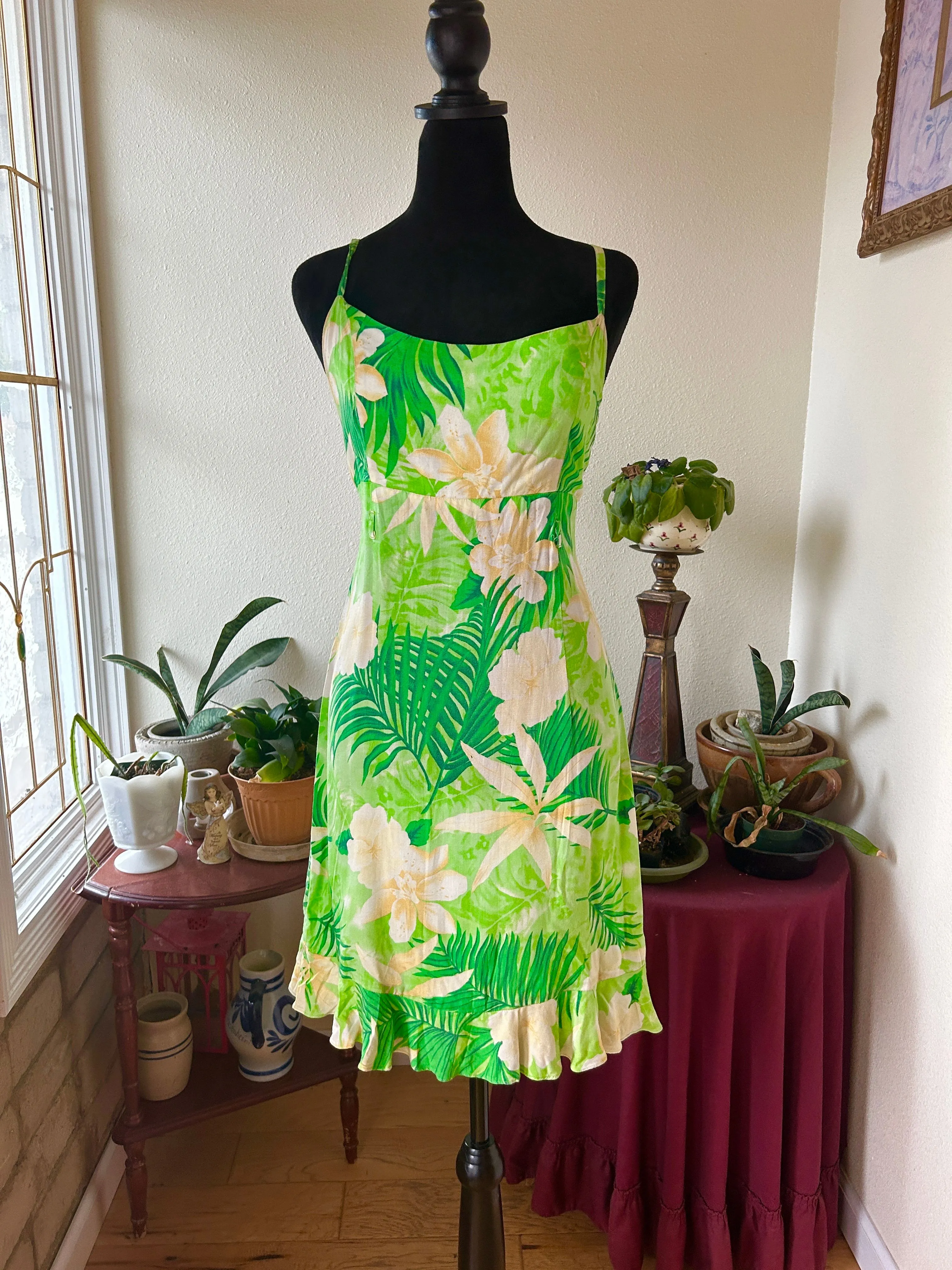 Product image for 33. 1990s Made In Hawaii tropical mini dress