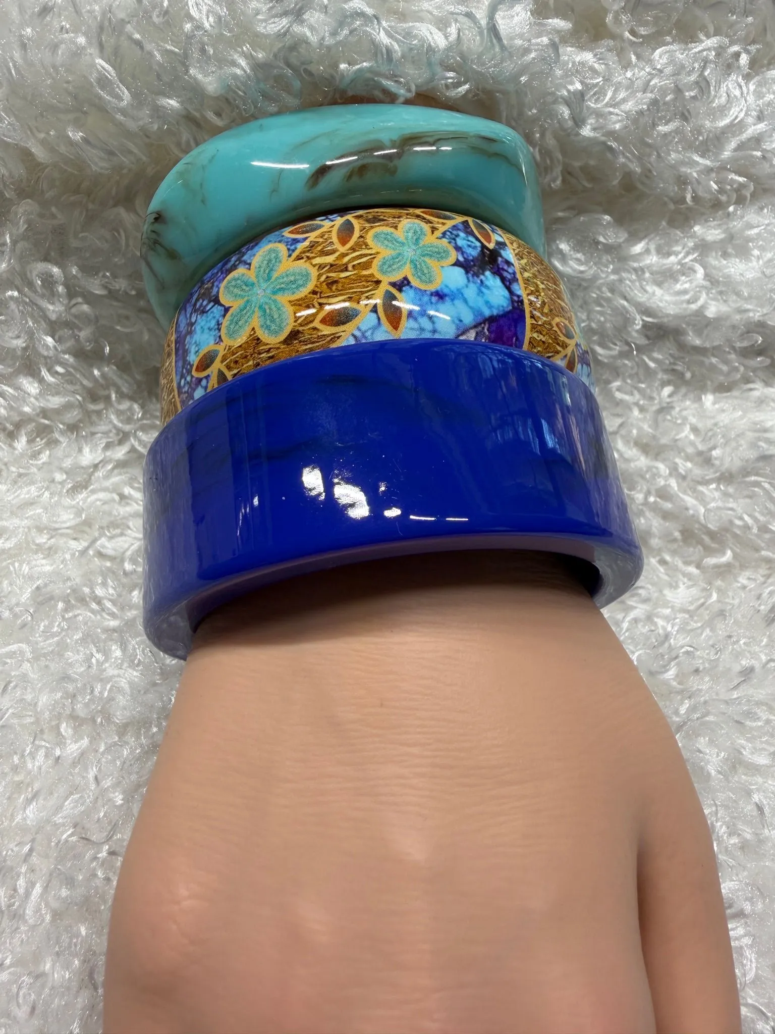 e9ff7b42-856e-49e5-b8dc-94905a947bd1