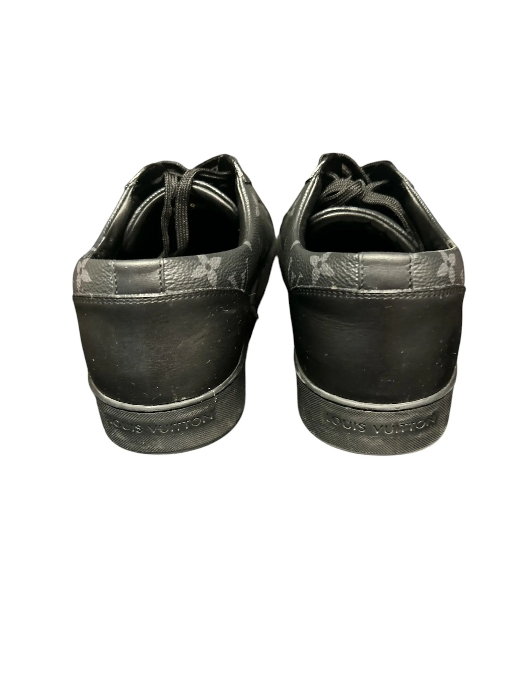 Listing Image Blurred Background