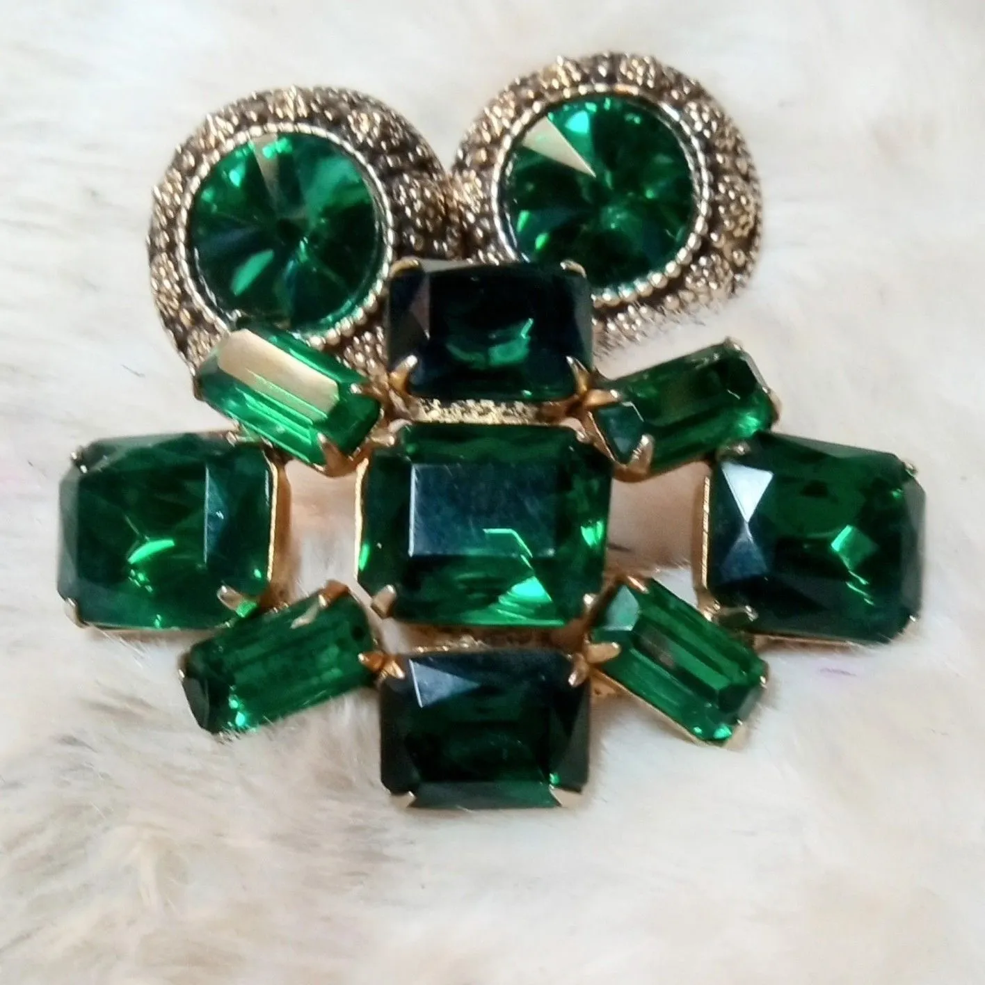 Product image for Emerald Green Brooch and Earrings 