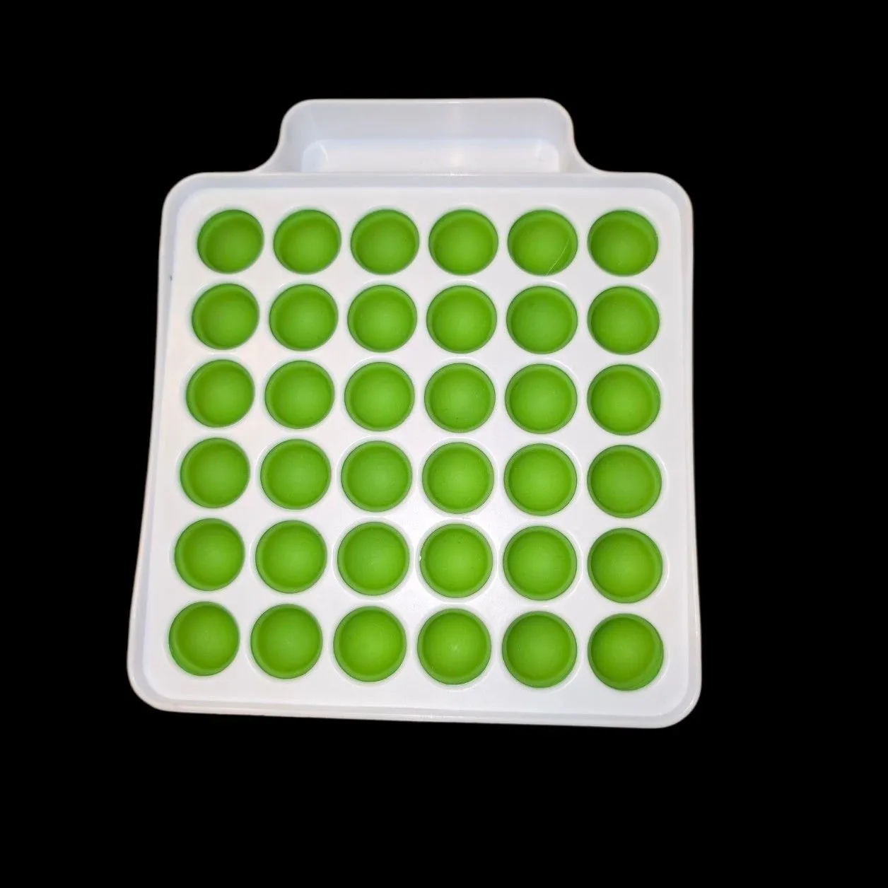Listing Image Blurred Background