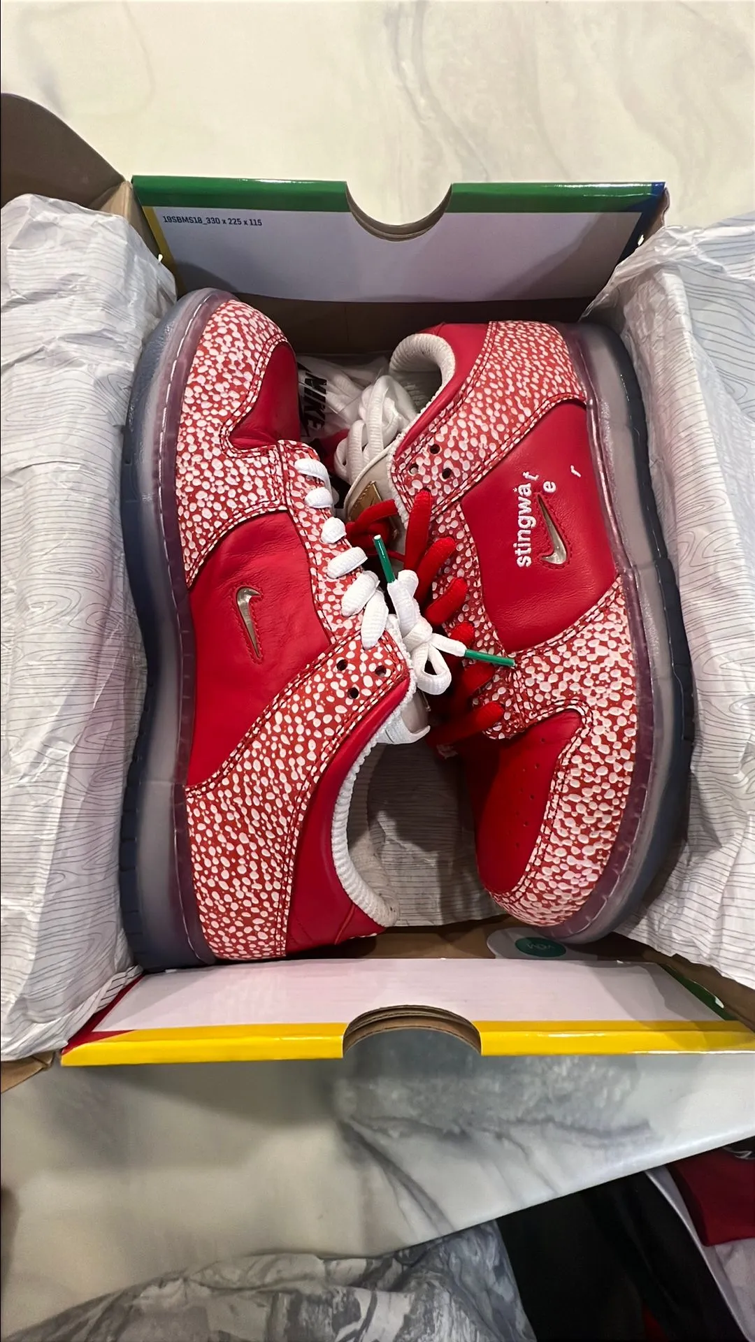 Product image for 11M Nike SB Stingwater Dunk Low OG QS Preowned. OG All