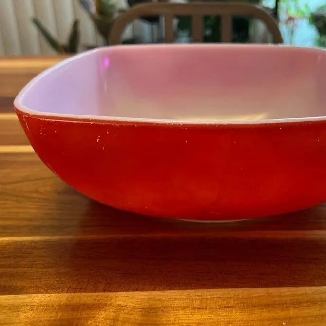 Product image for Vintage Pyrex Red Square Bowl Hostess 525B-025 2 1/2 Qt Serving Mixing Chip Bowl