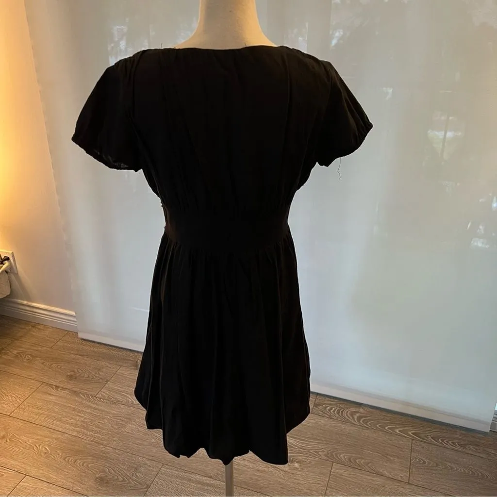 Listing Image Blurred Background