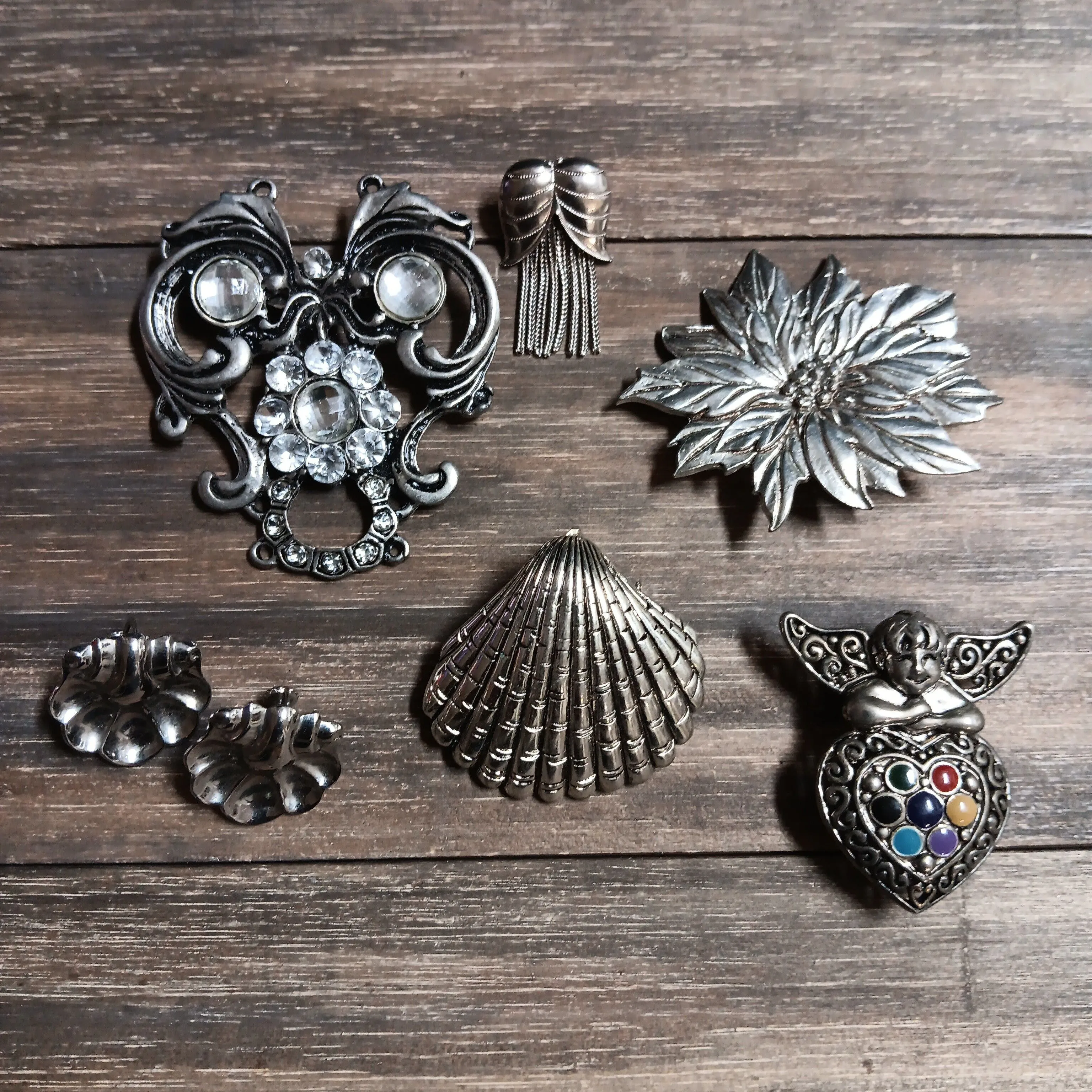 Product image for A35.) Silver-tone Brooch and Pair Screwback Earrings Lot