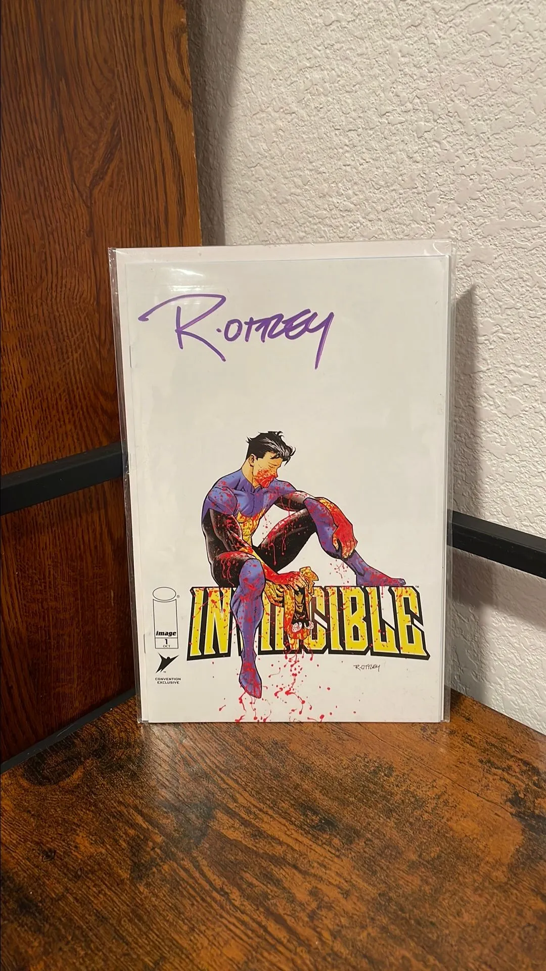 Product image for Invincible #1 R. Ottley signed variant.