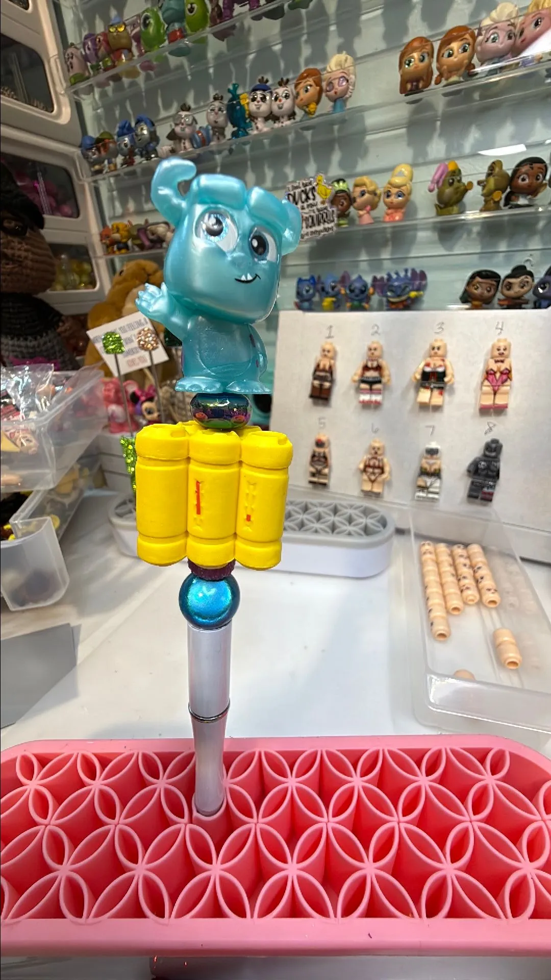Product image for Sully with scream canister pen