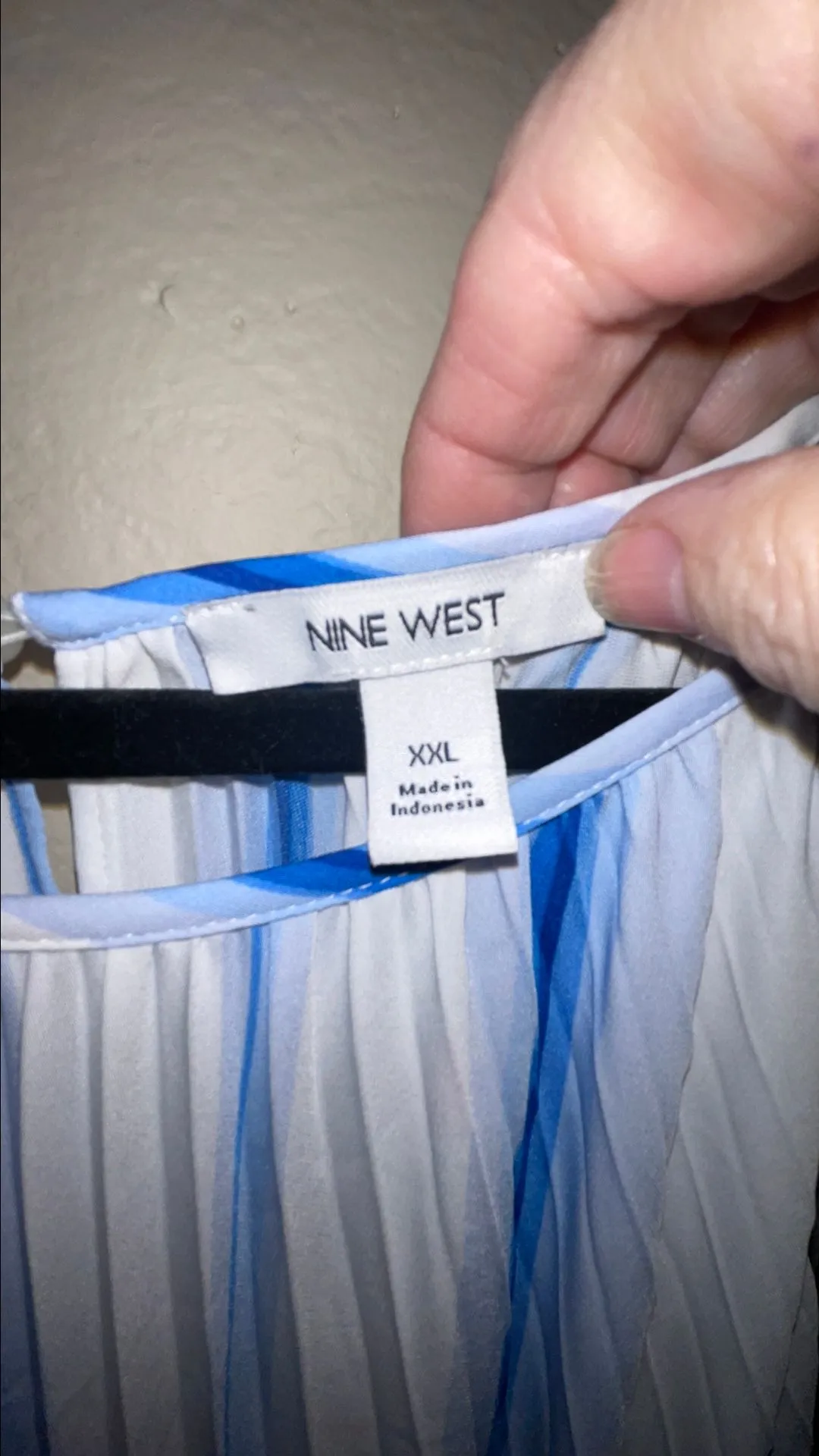 Listing Image Blurred Background