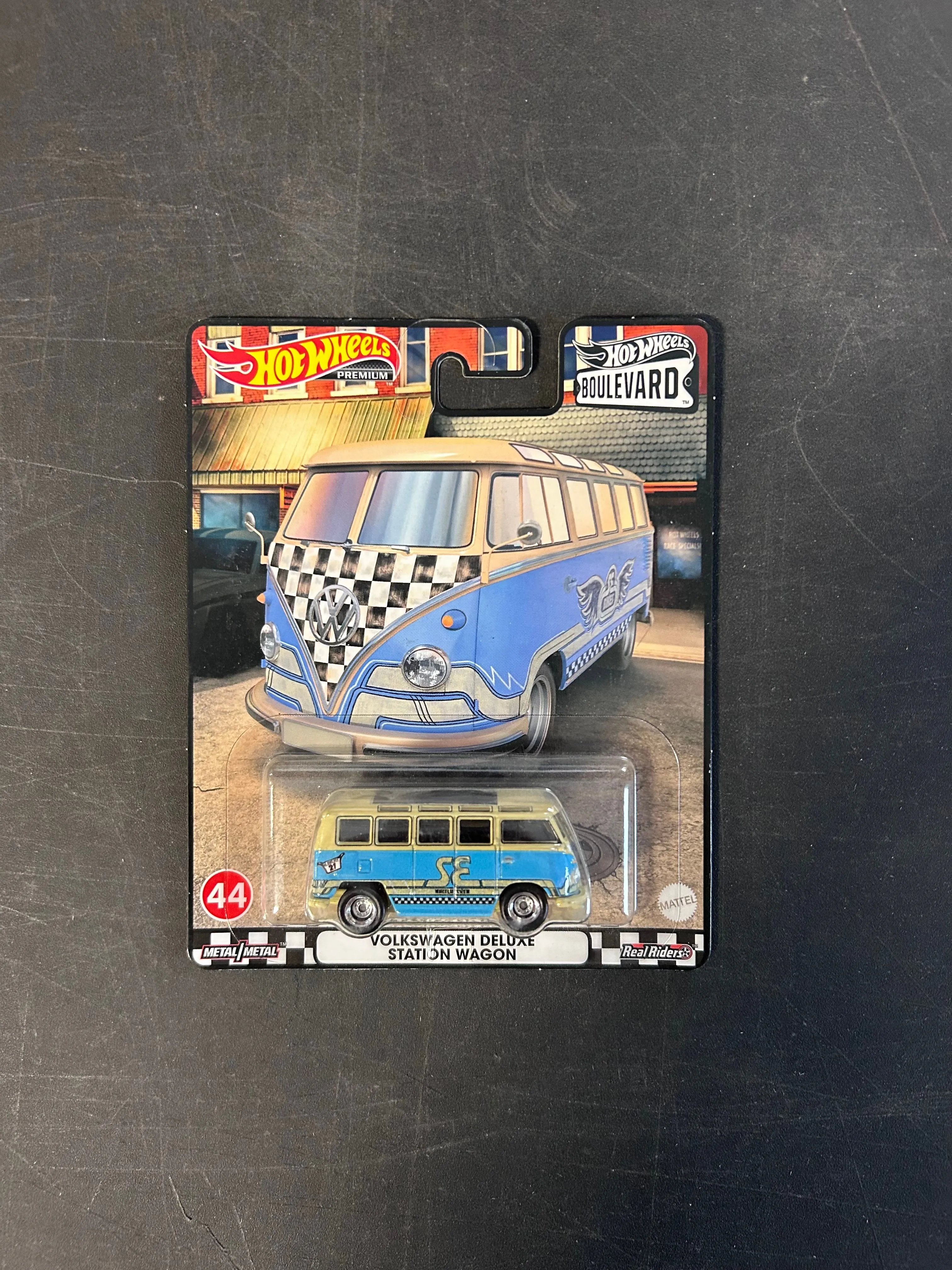 Product image for Hot wheels Boulevard Volkswagen Deluxe Station Wagon