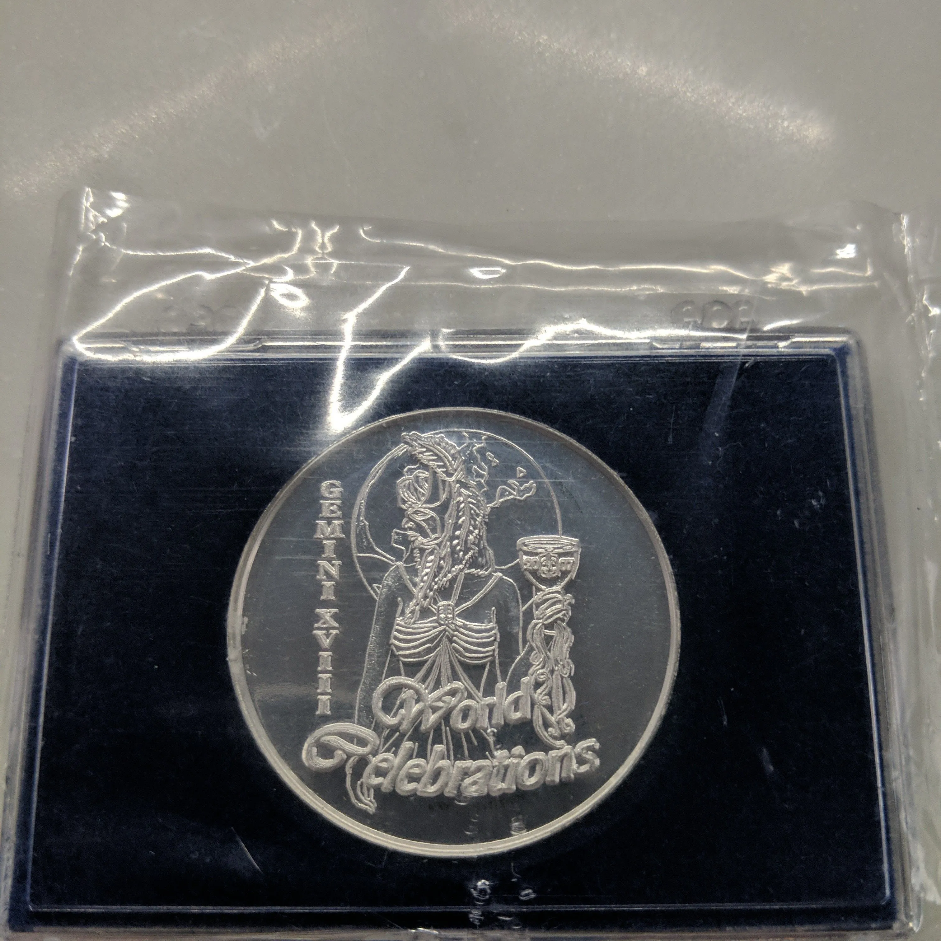 Product image for "World Celebrations" Krewe of Gemini 1oz Silver Mardi Gras ARK LA TEX .999 Doubloon Coin 1989 XVIII