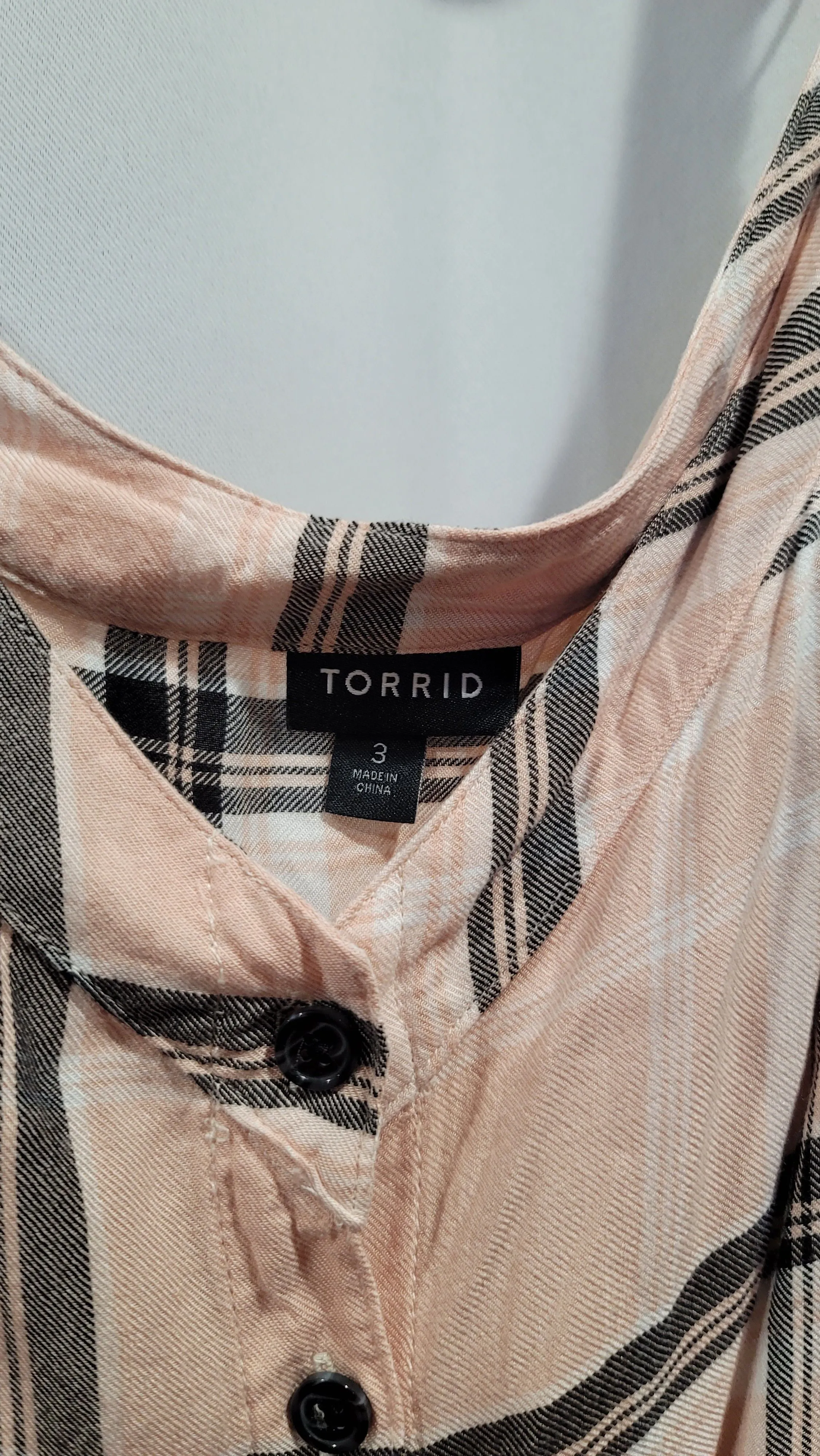 Listing Image Blurred Background