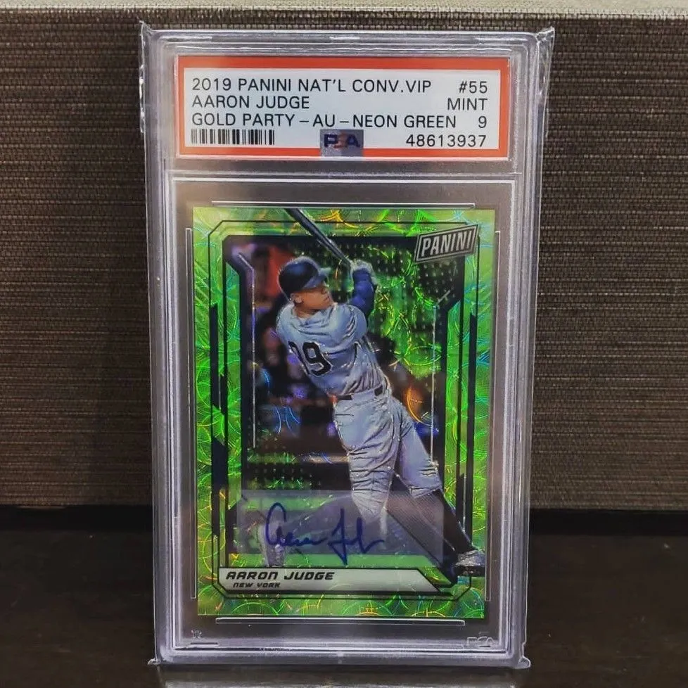 Product image for 2019 Panini National Convention Vip Gold Party Aaron Judge Gold Party-Au-Neon Green /10 PSA MINT 9