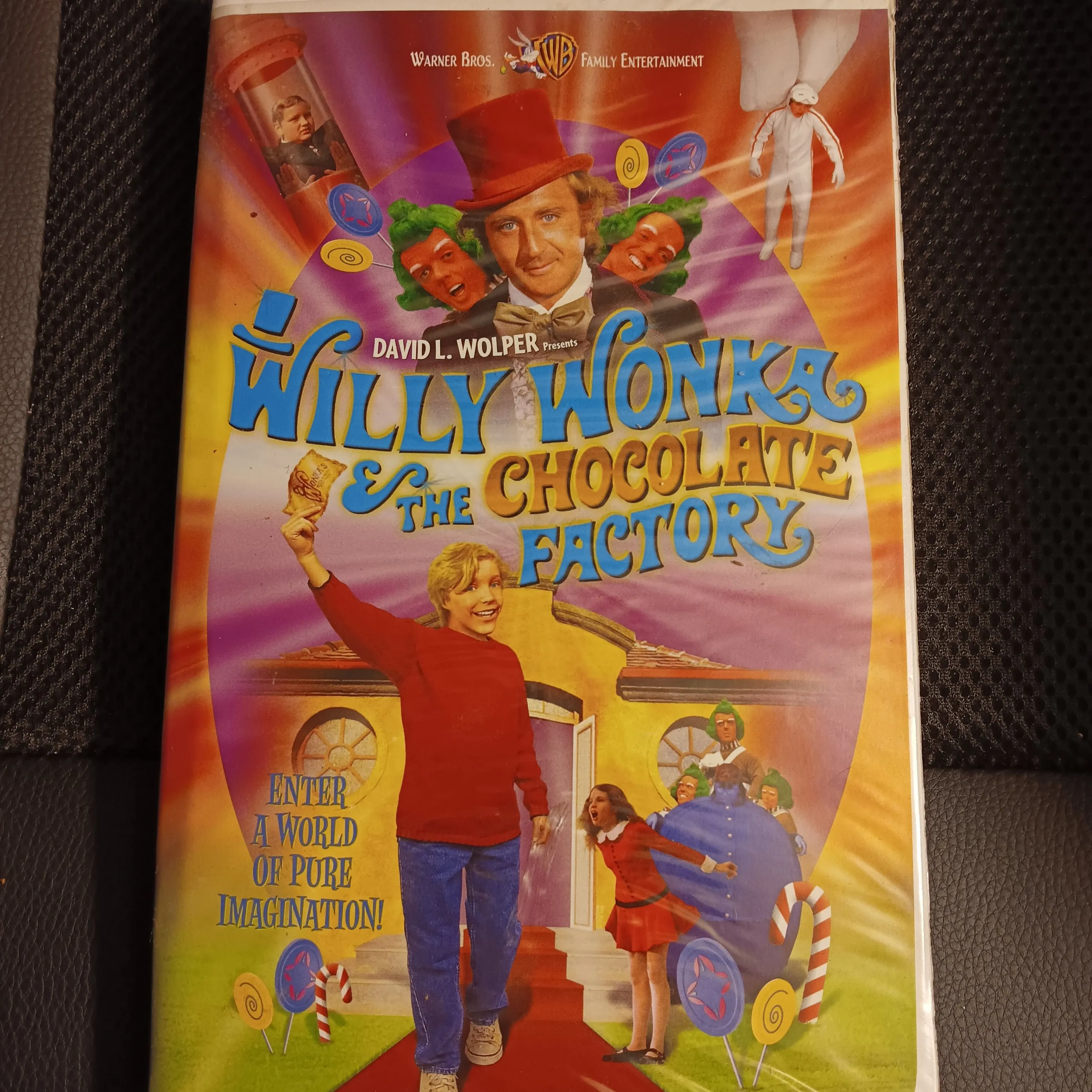Product image for WARNER BROTHERS WILLY WONKA AND CHOCOLATE FACTORY