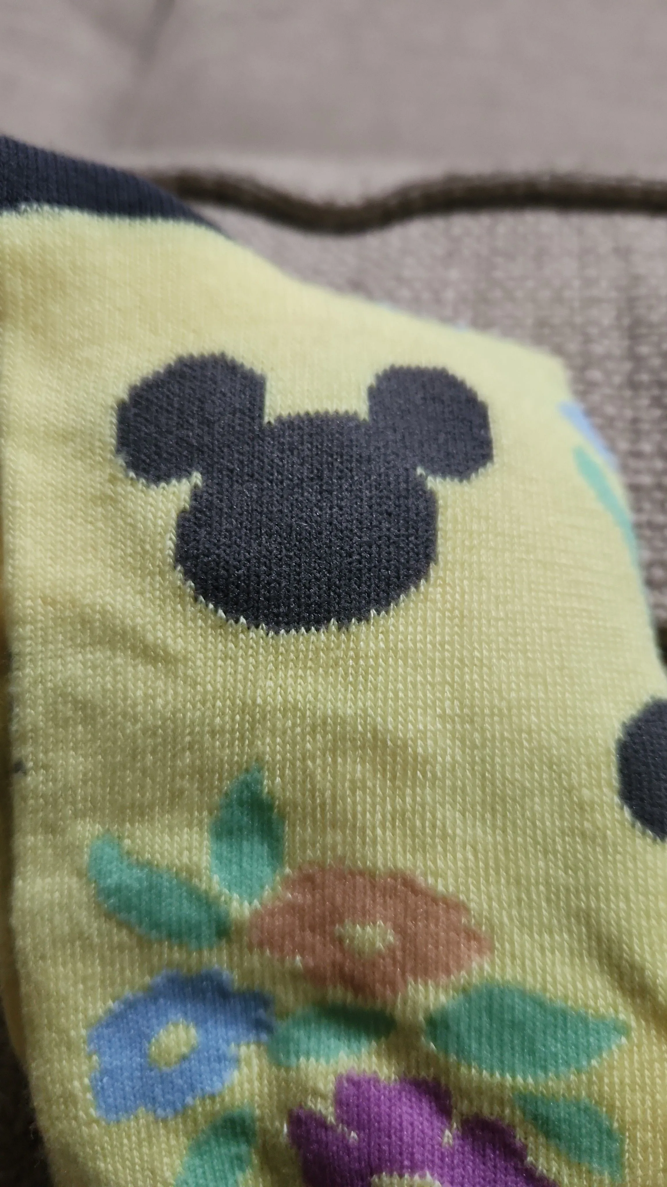 Listing Image Blurred Background