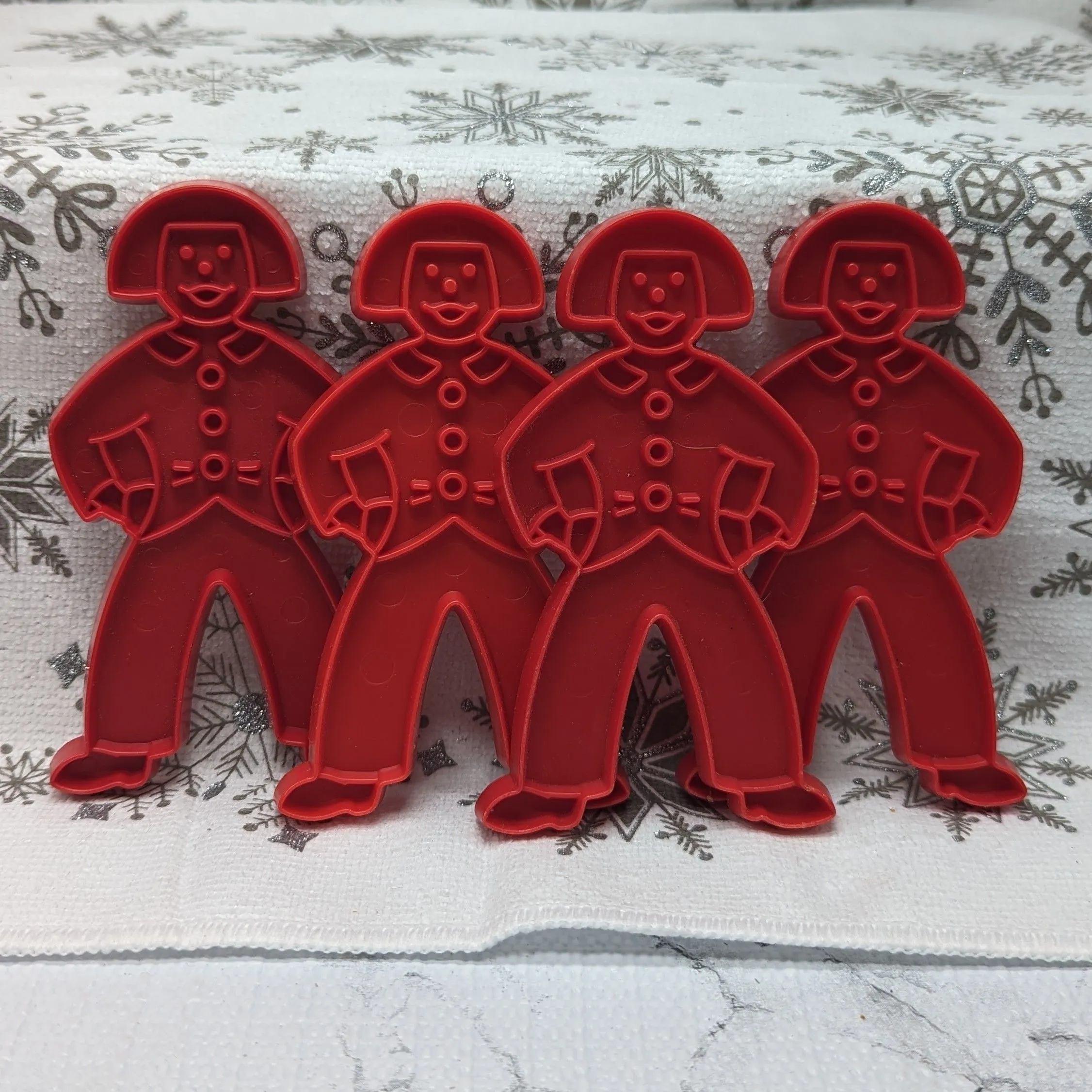 Product image for X278 Lot of 4 Vintage Dutchboy Cookie Cutters