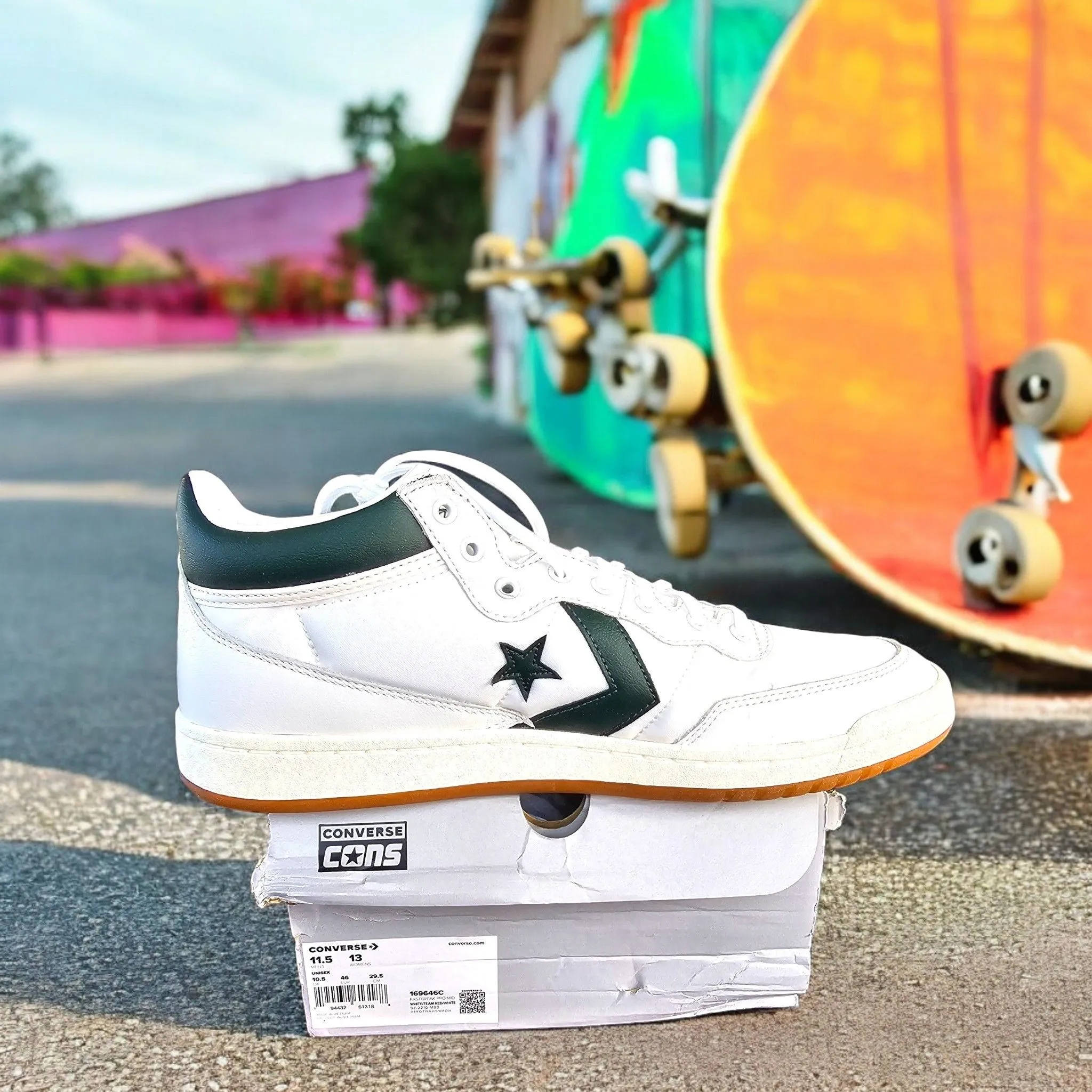 Product image for New Converse Green Men's Sneakerhead Kicks Skaters Trainers