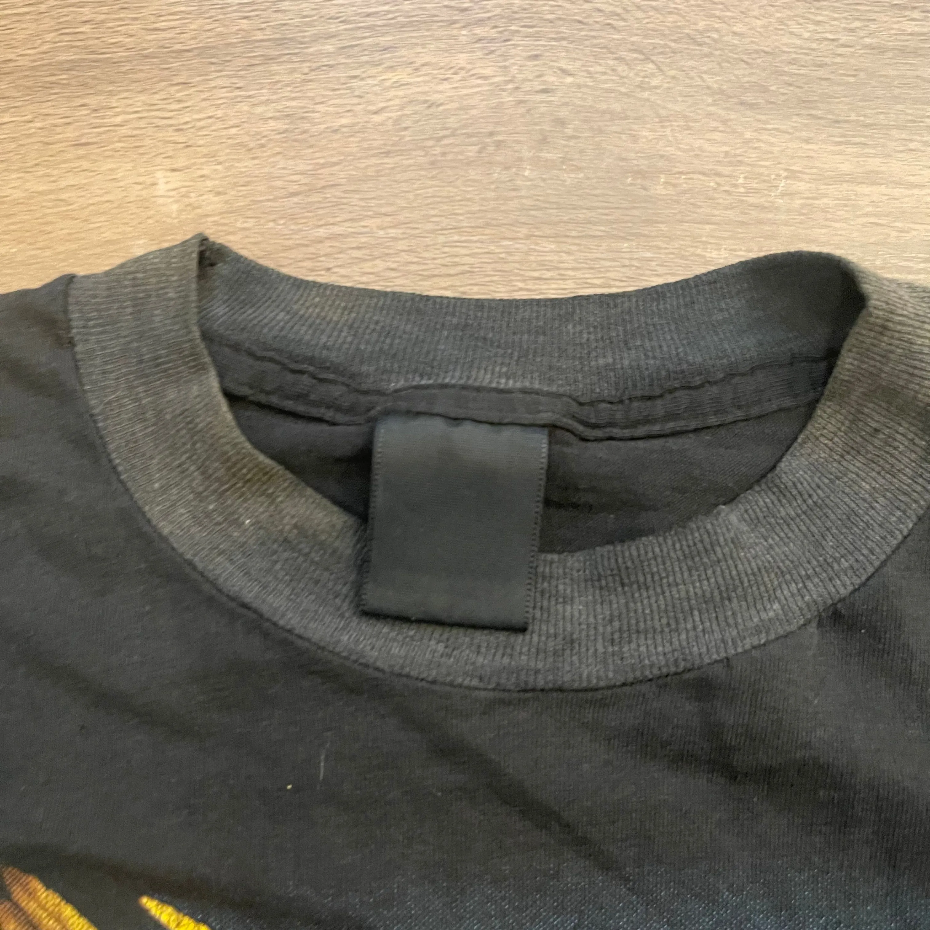 Listing Image Blurred Background