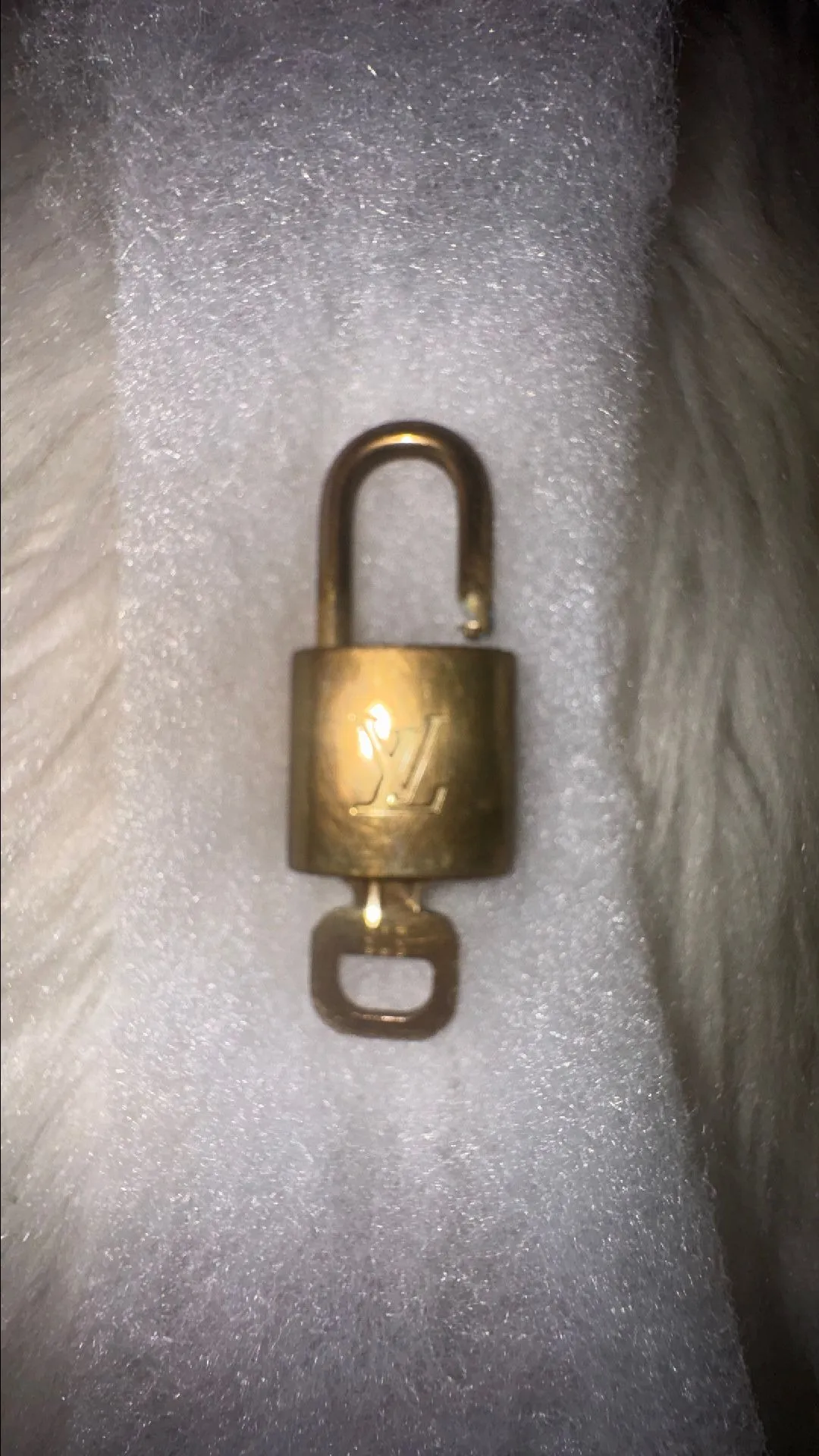 f37e942e-b137-40fc-8a45-e6353c7bd478