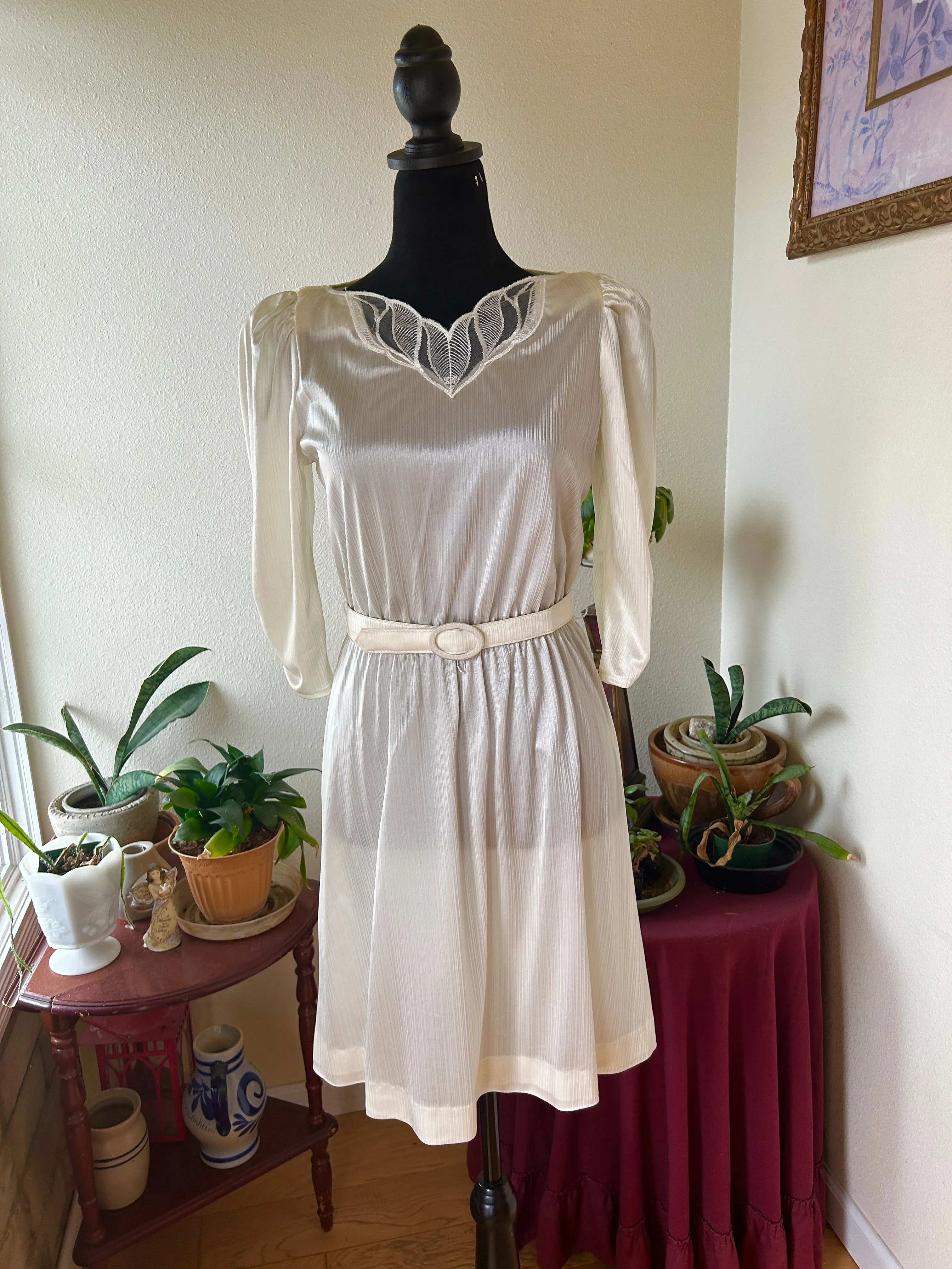 Product image for 39. 1980s dreamy mini dress with matching belt