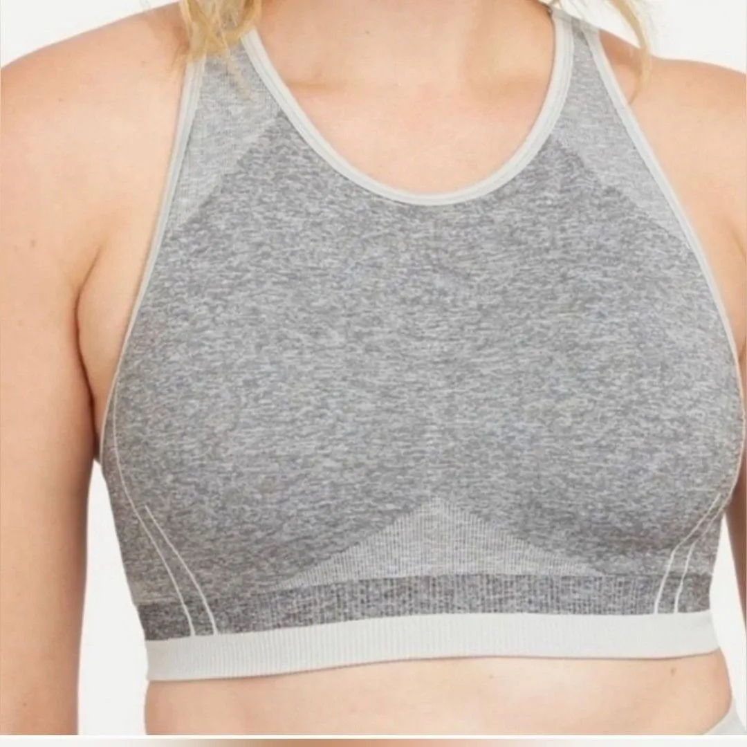 Product image for 184. NWT SPANX Seamless SIZE SMALL SPORTS BRA