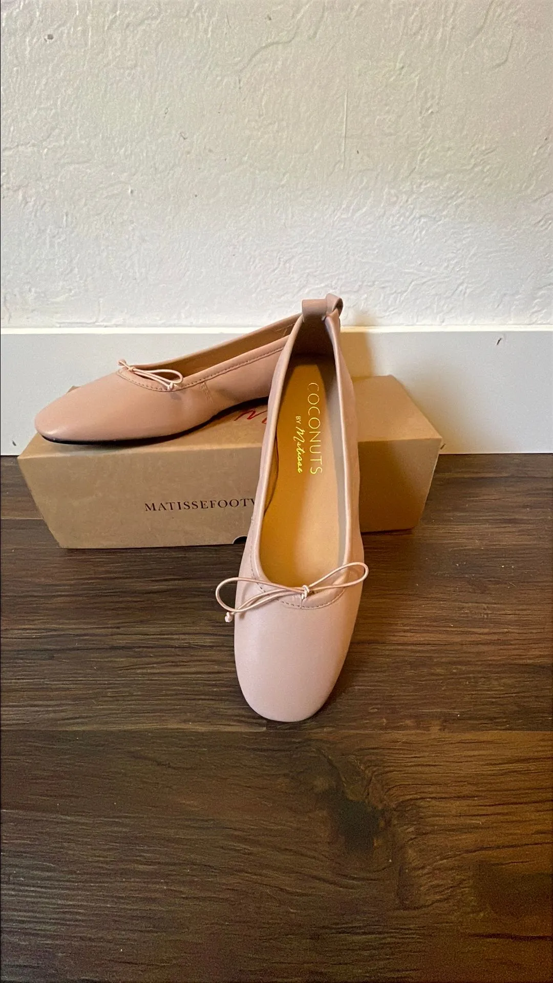Product image for Pink leather ballet flats