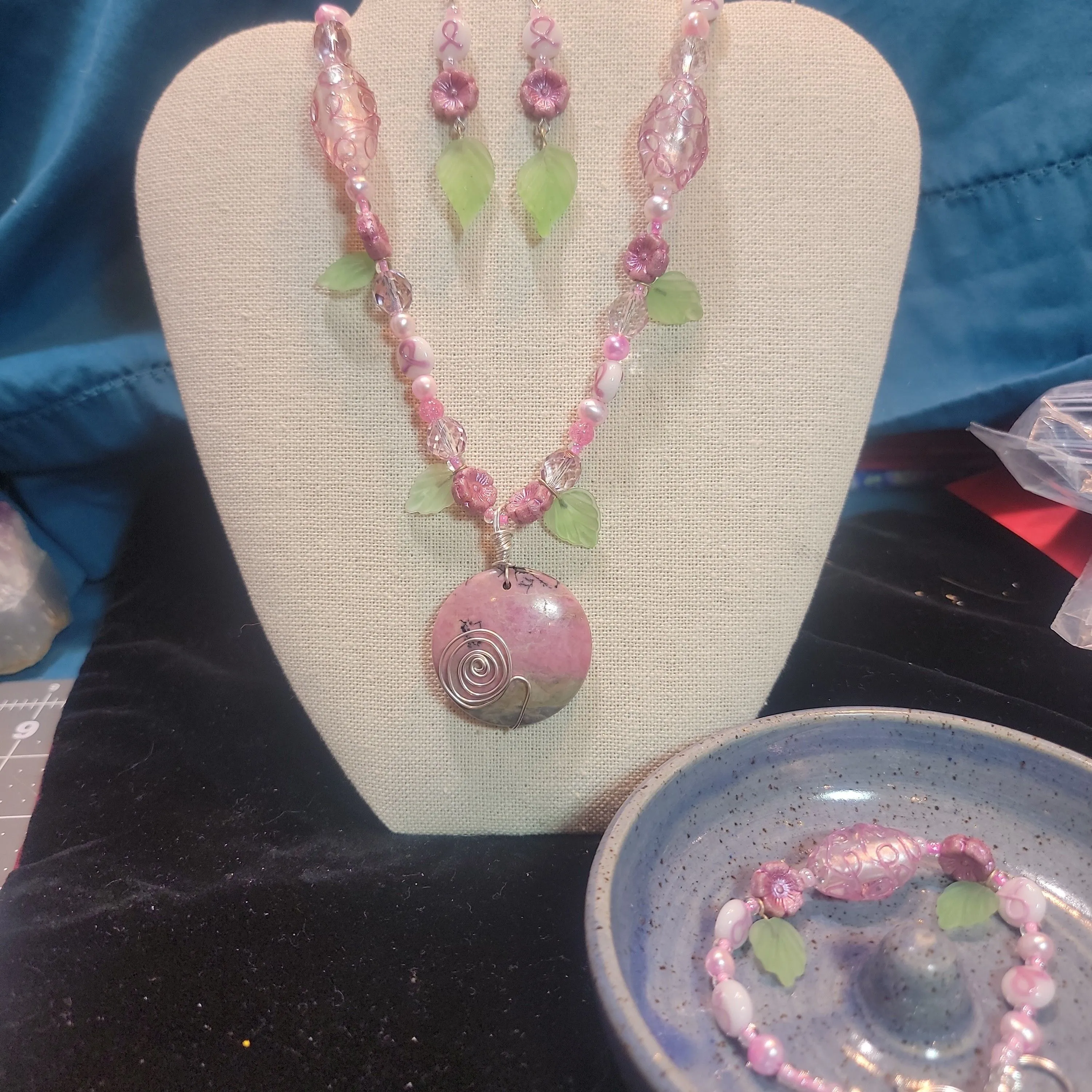 Product image for Necklace set for breat cancer survivor or sufferer.