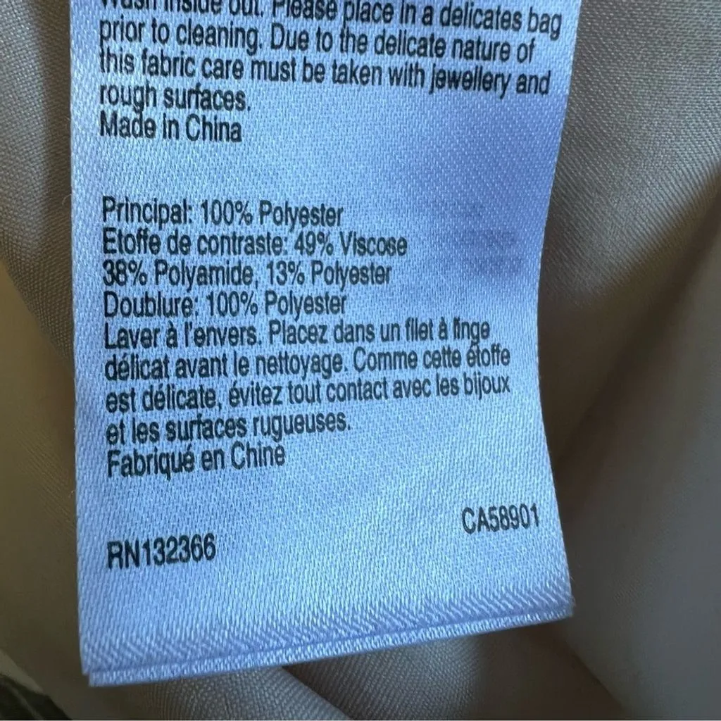 Listing Image Blurred Background