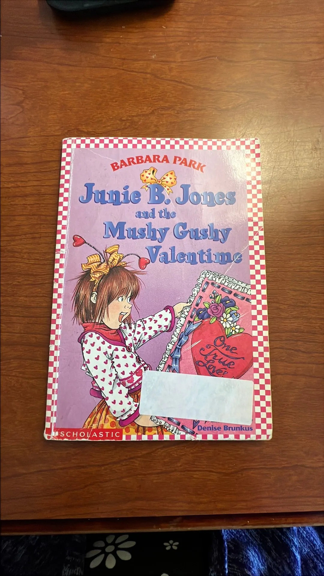 Product image for Junie B. Jones and the Mushy Gushy Valentine by Barbara Park – Paperback (Pre-Loved)