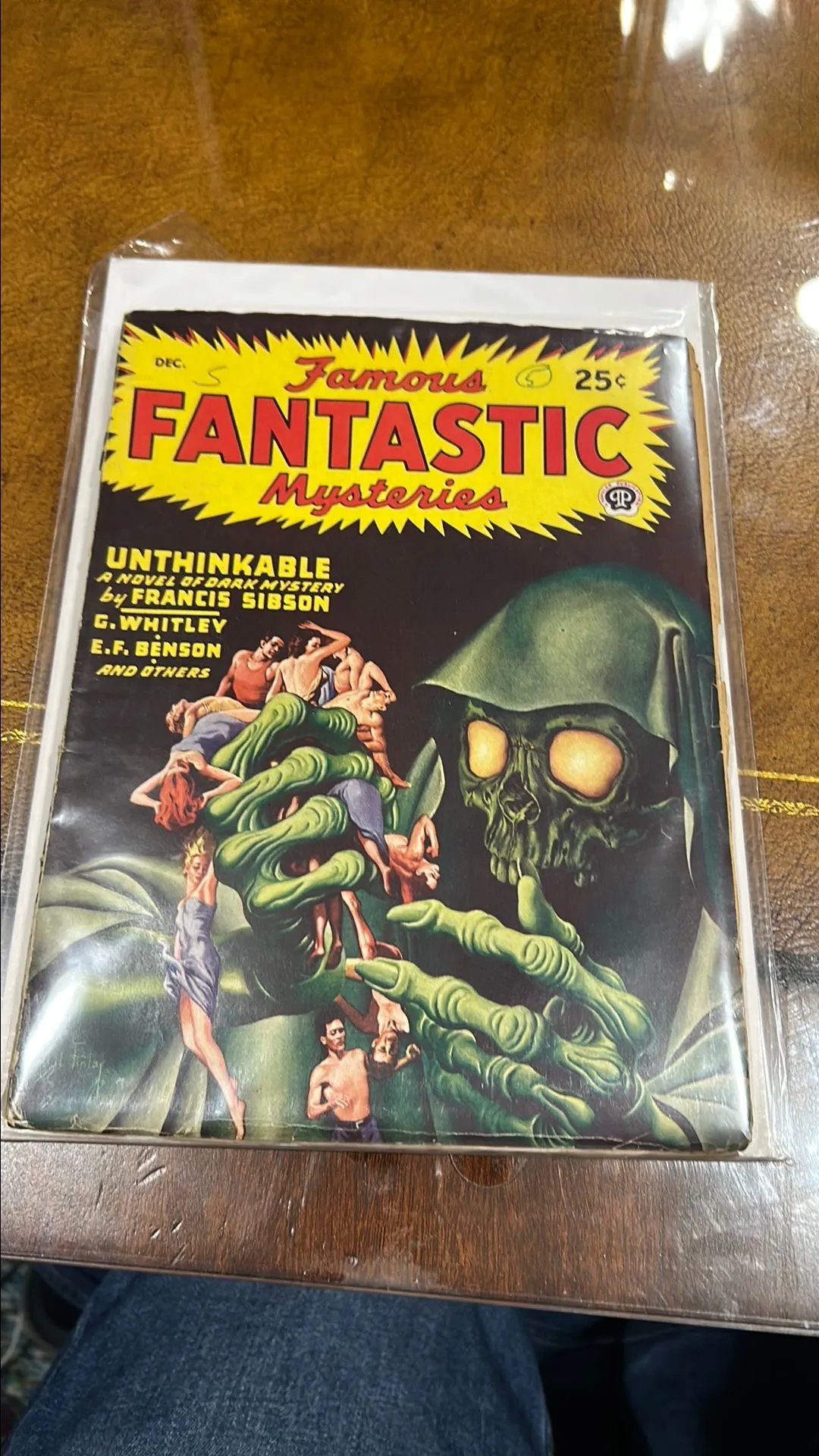 Product image for Famous Fantastic Dec 1946 Finlay Skull cover