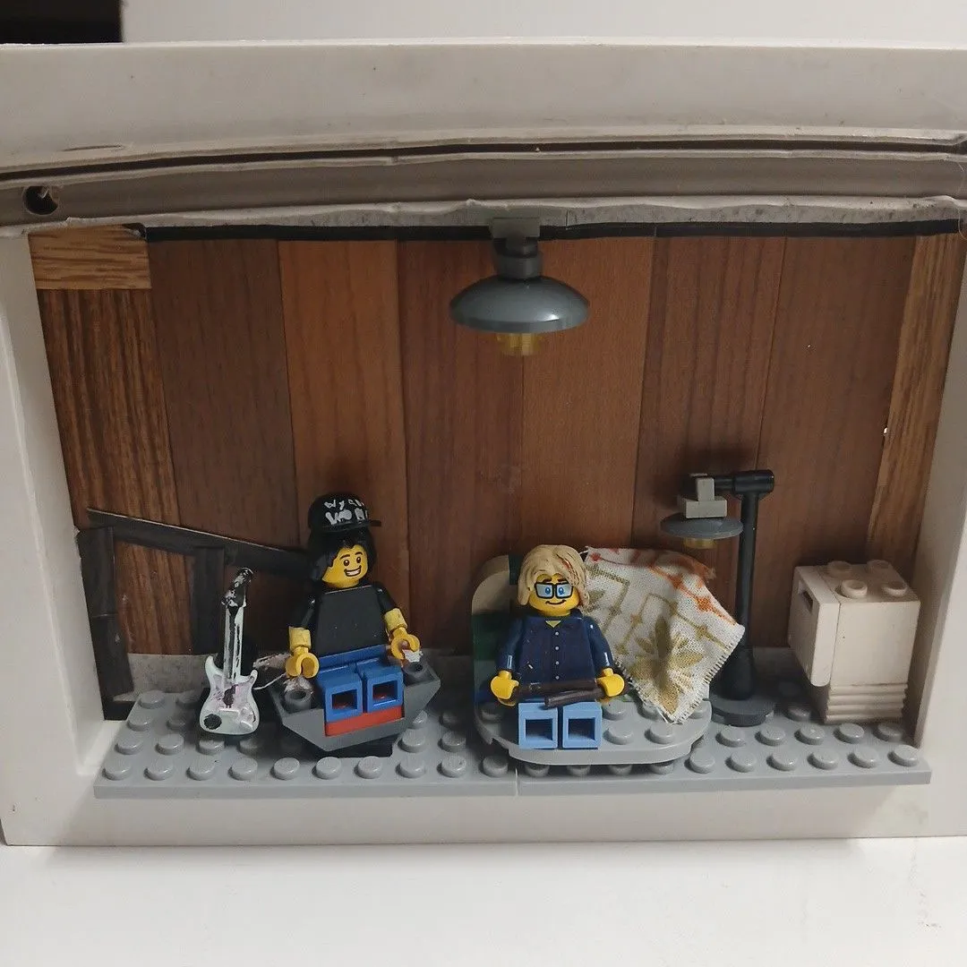 Product image for Wayne's world Diorama and vhs