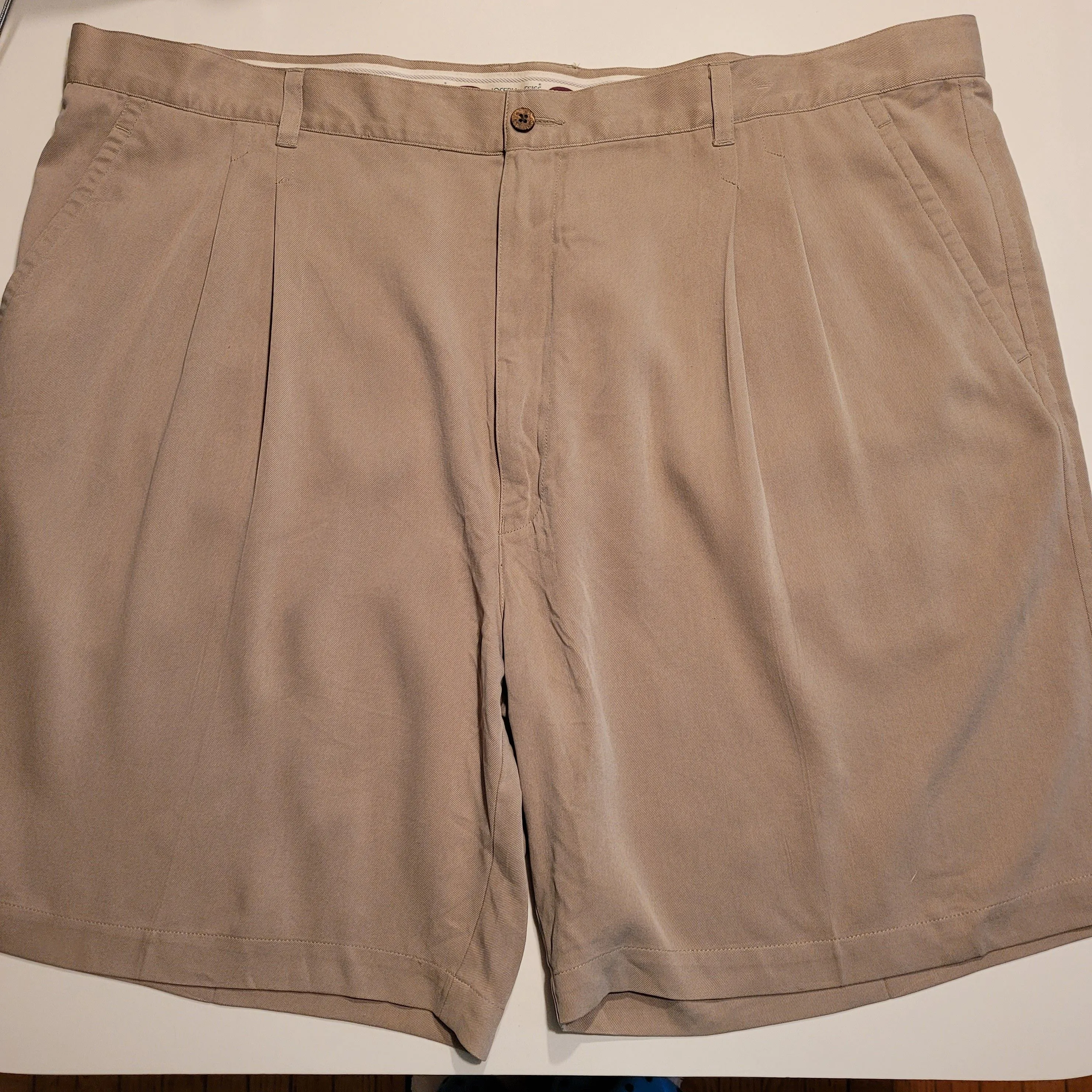 Product image for #50 100% Silk sz 46 Joseph & Feiss Resort Light Tan Shorts